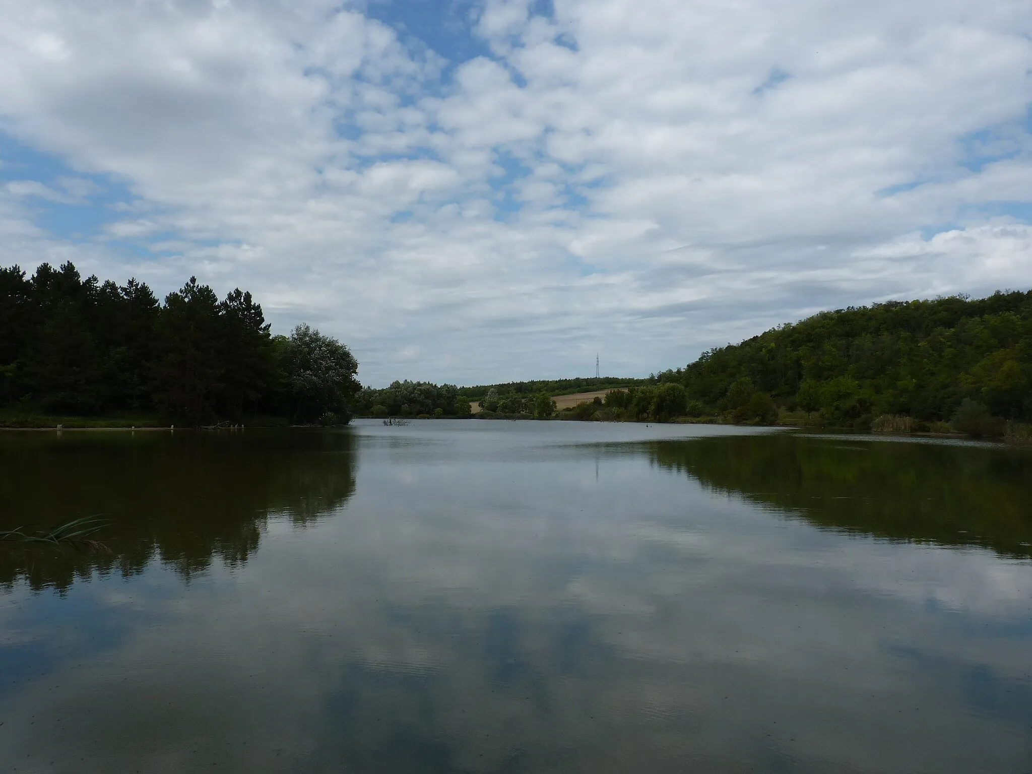 Photo showing: Fishing lake, Vértesacsa