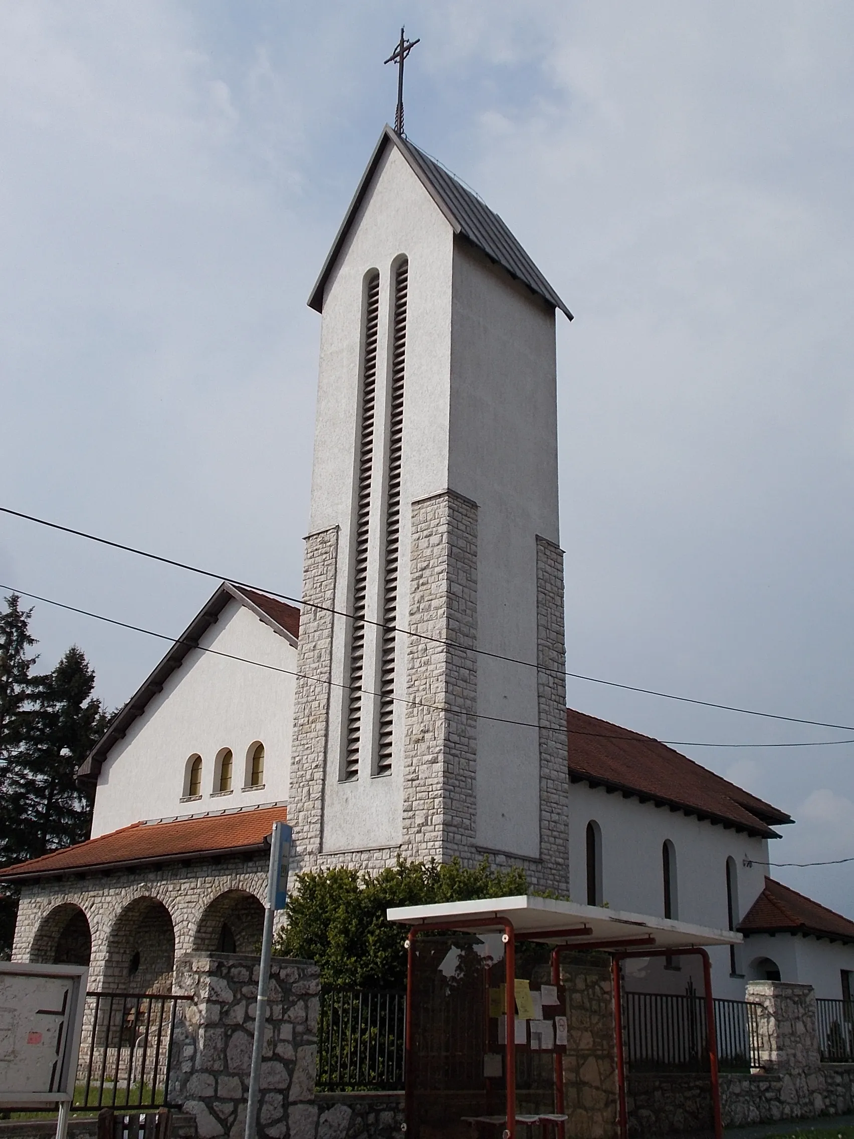 Photo showing: Hárskút - Magyarok Nagyasszonya-templom