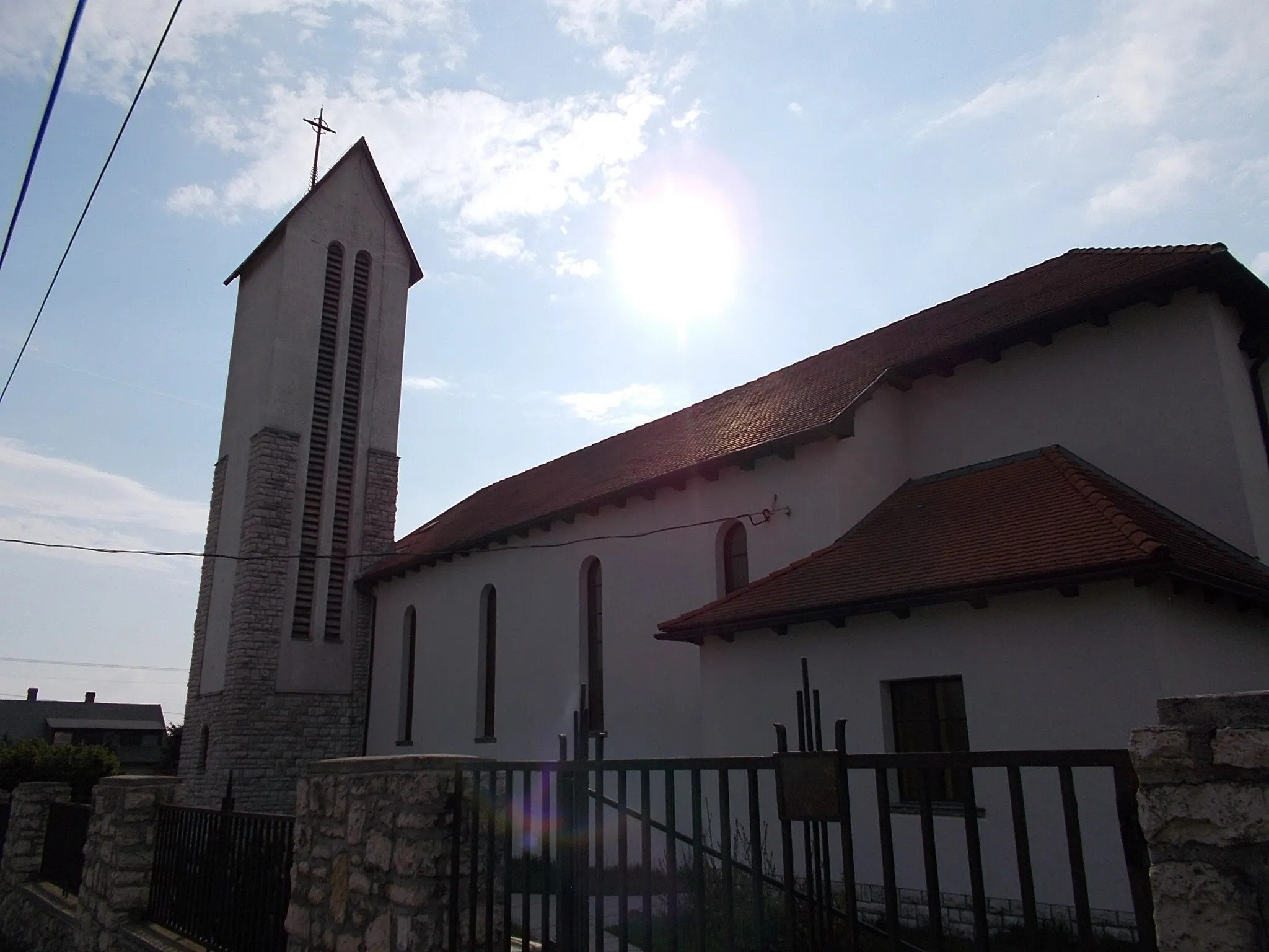 Photo showing: Hárskút - Magyarok Nagyasszonya-templom