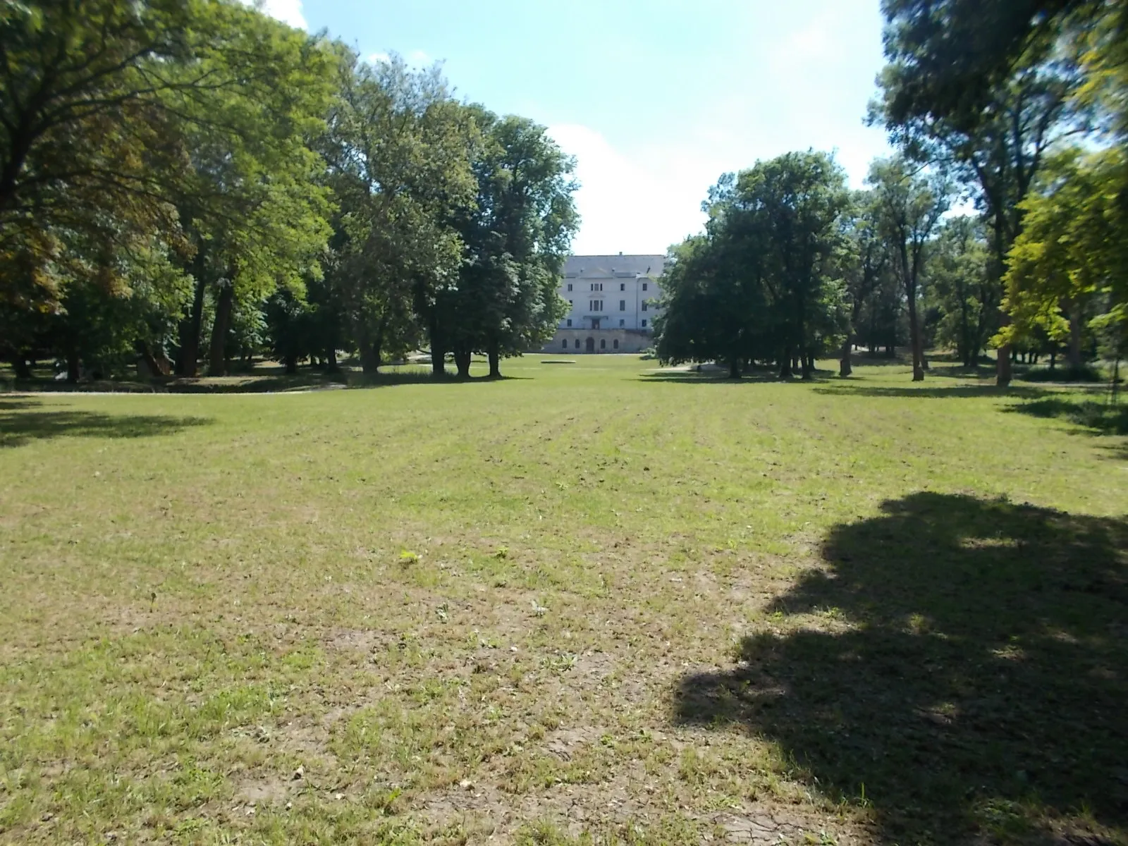 Photo showing: : Batthyány Mansion and Park. - Kossuth Street, Bicske, Fejér County, Hungary.