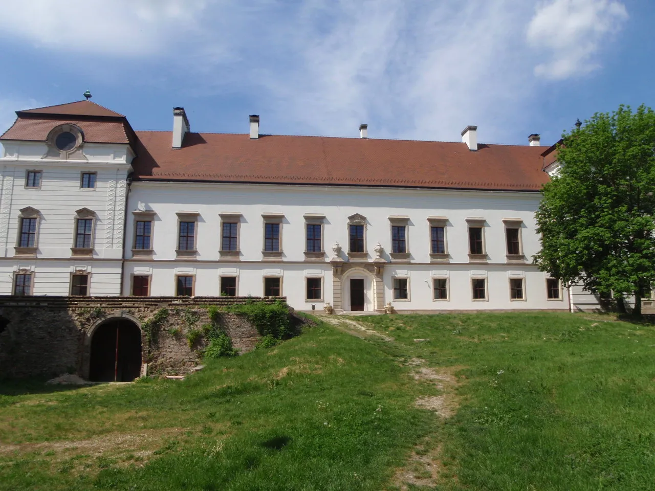 Photo showing: Esterházy-kastély Pápa