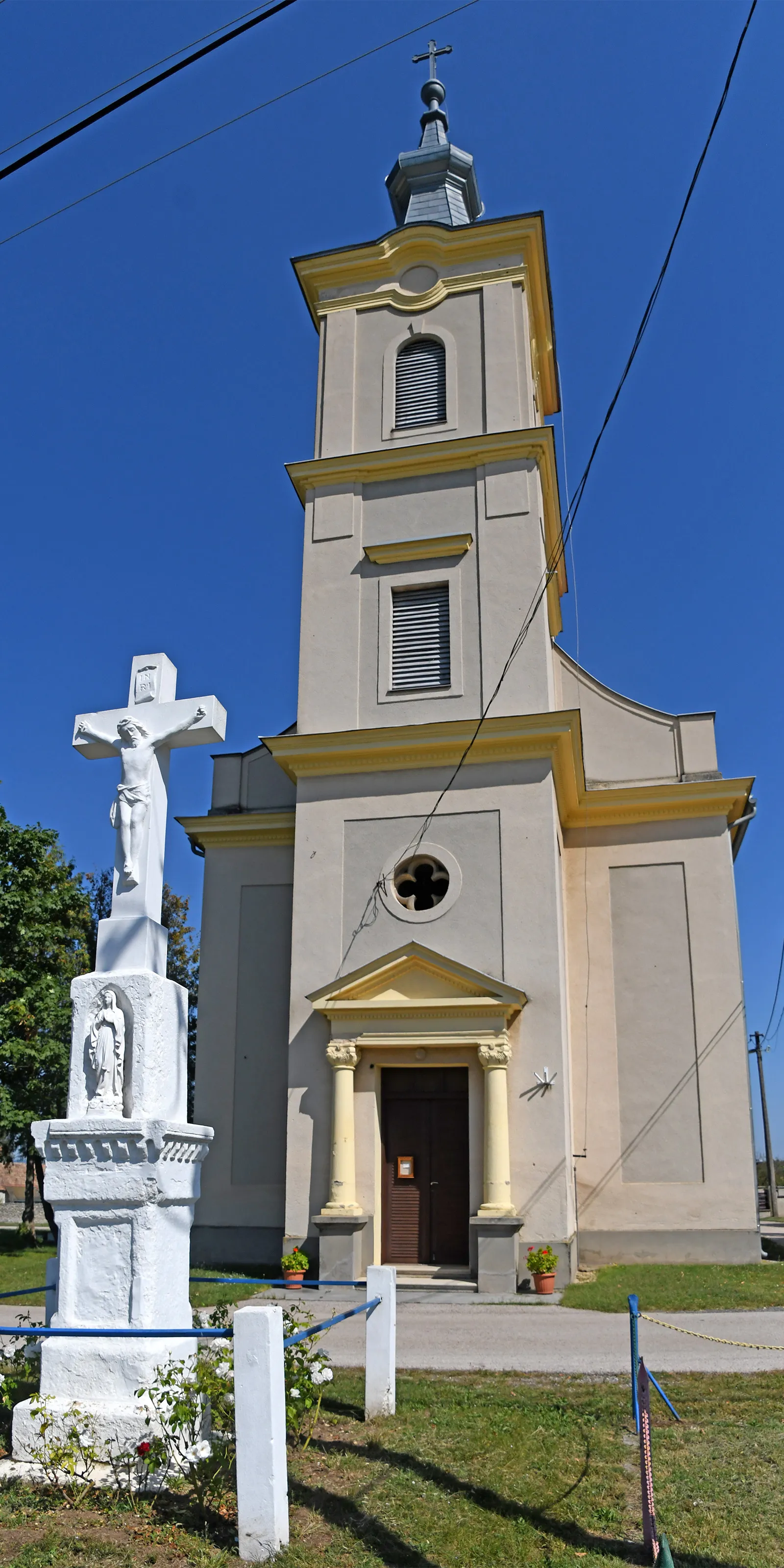 Photo showing: Roman Catholic church in Gyepükaján, Hungary