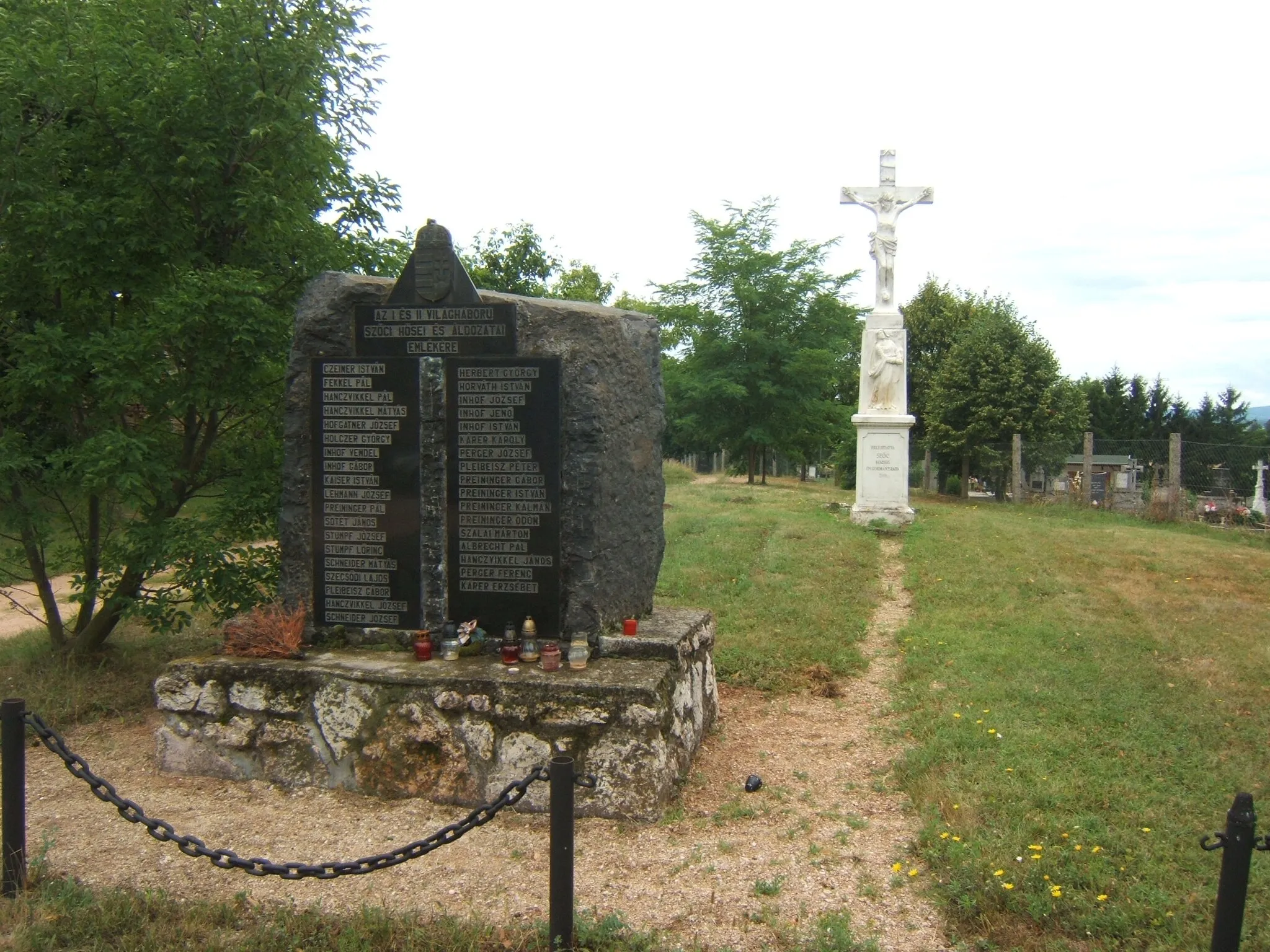 Photo showing: Szőc, háborús hősök emlékműve