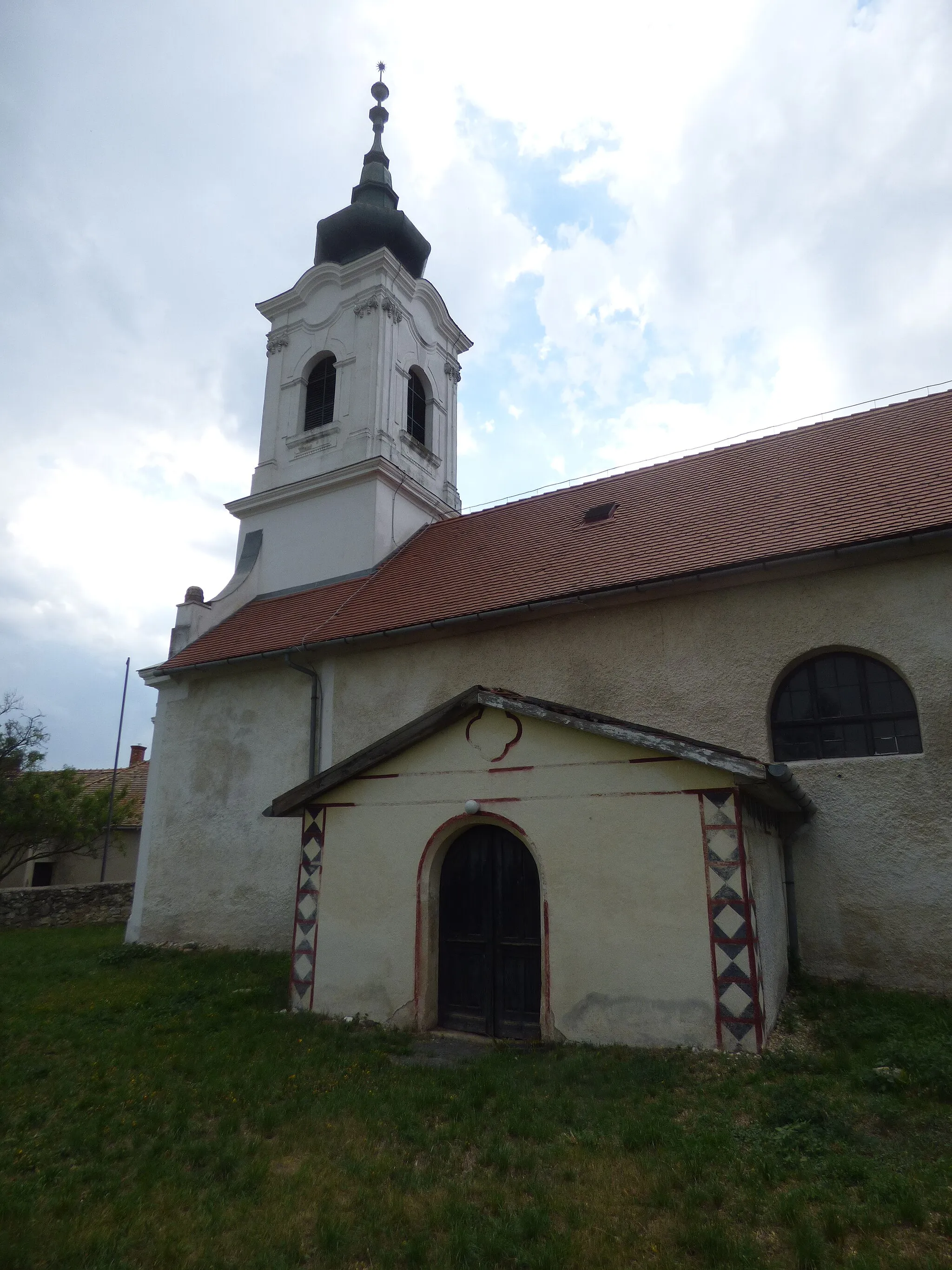 Photo showing: Vilonya, a református templom déli homlokzata