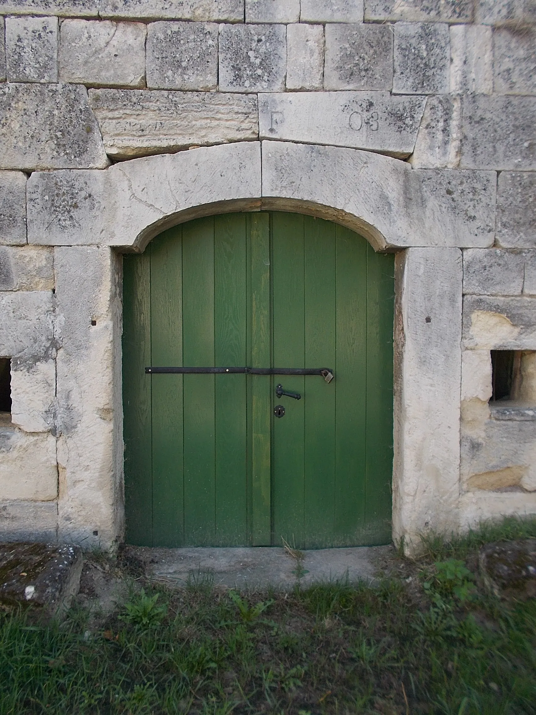 Photo showing: : 'Körpince' ~Circle cellar line. Listed complex. 31 cellars. Southeast cellar line. - Etyek, Fejér County, Hungary.
