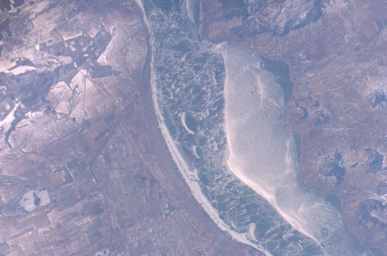 Photo showing: View of Hungary taken during ISS Expedition 12.