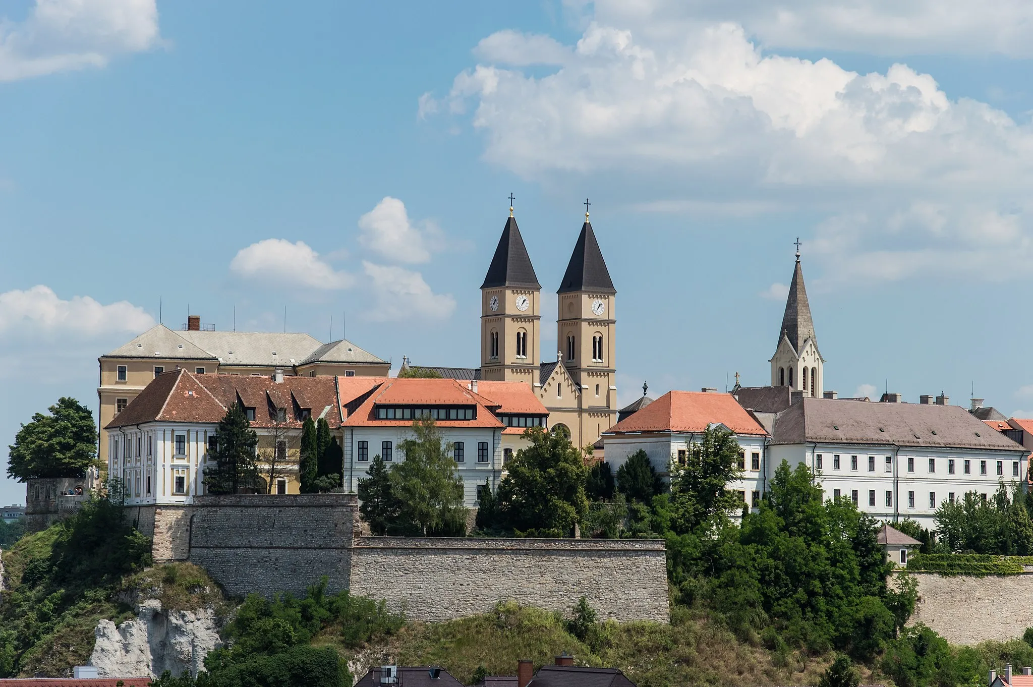 Photo showing: Medieval castle of Veszprém.