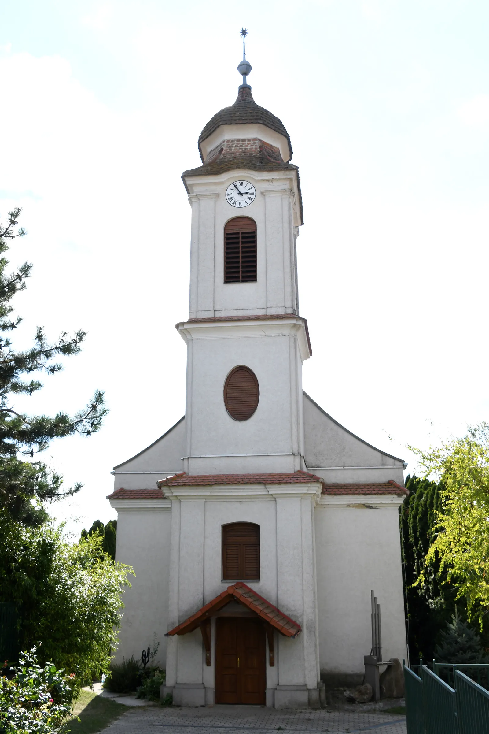 Photo showing: Calvinist church in Sárkeresztes, Hungary