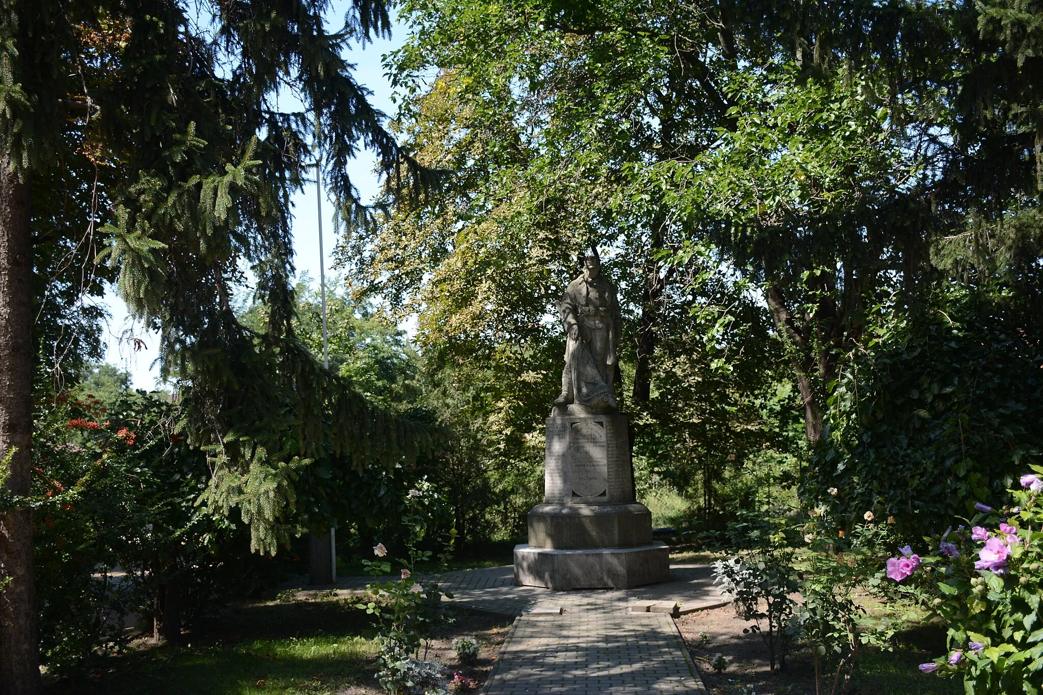 Photo showing: szobor