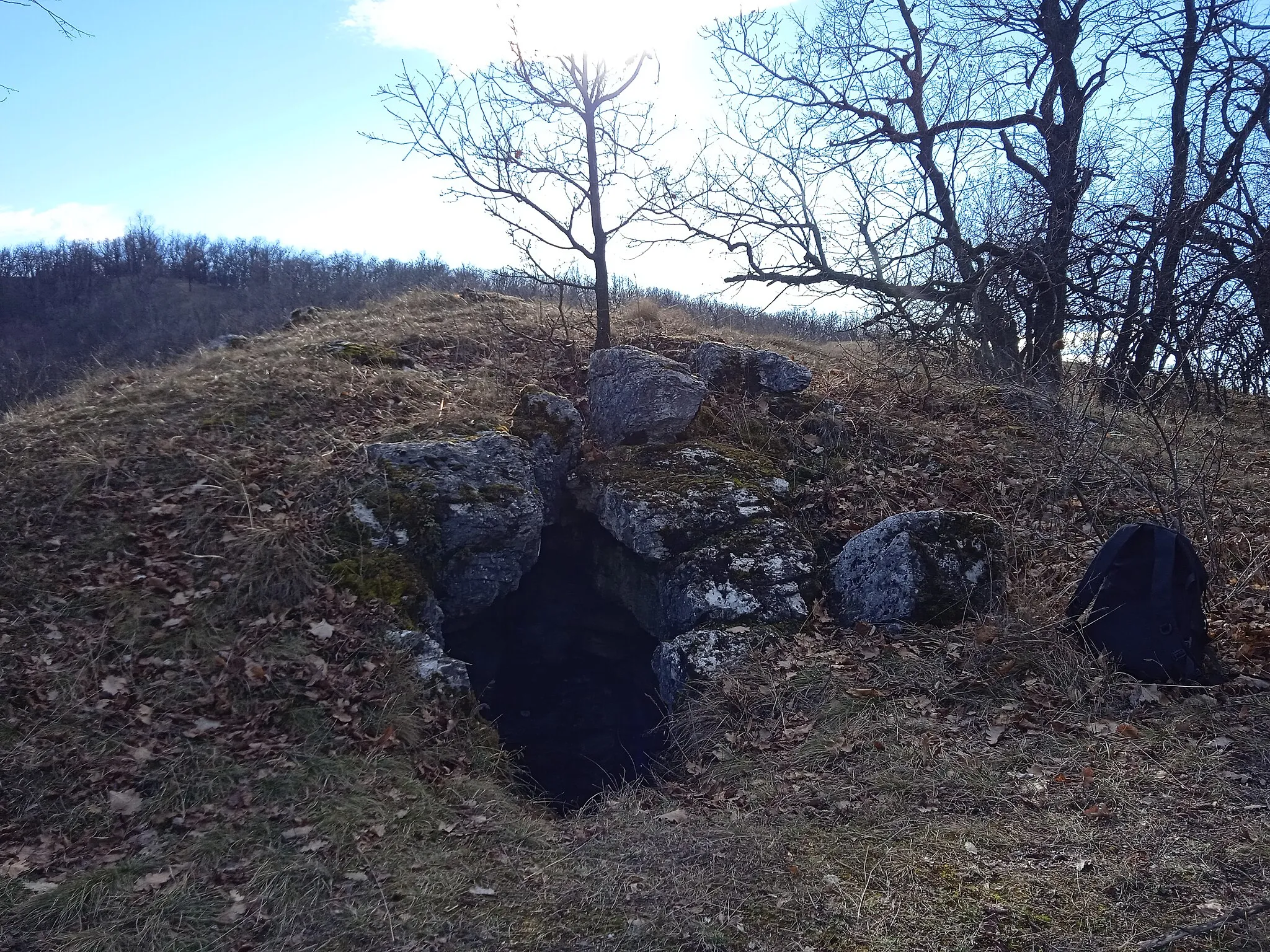 Photo showing: Kutya-hegyi Cavity, Nagykovácsi