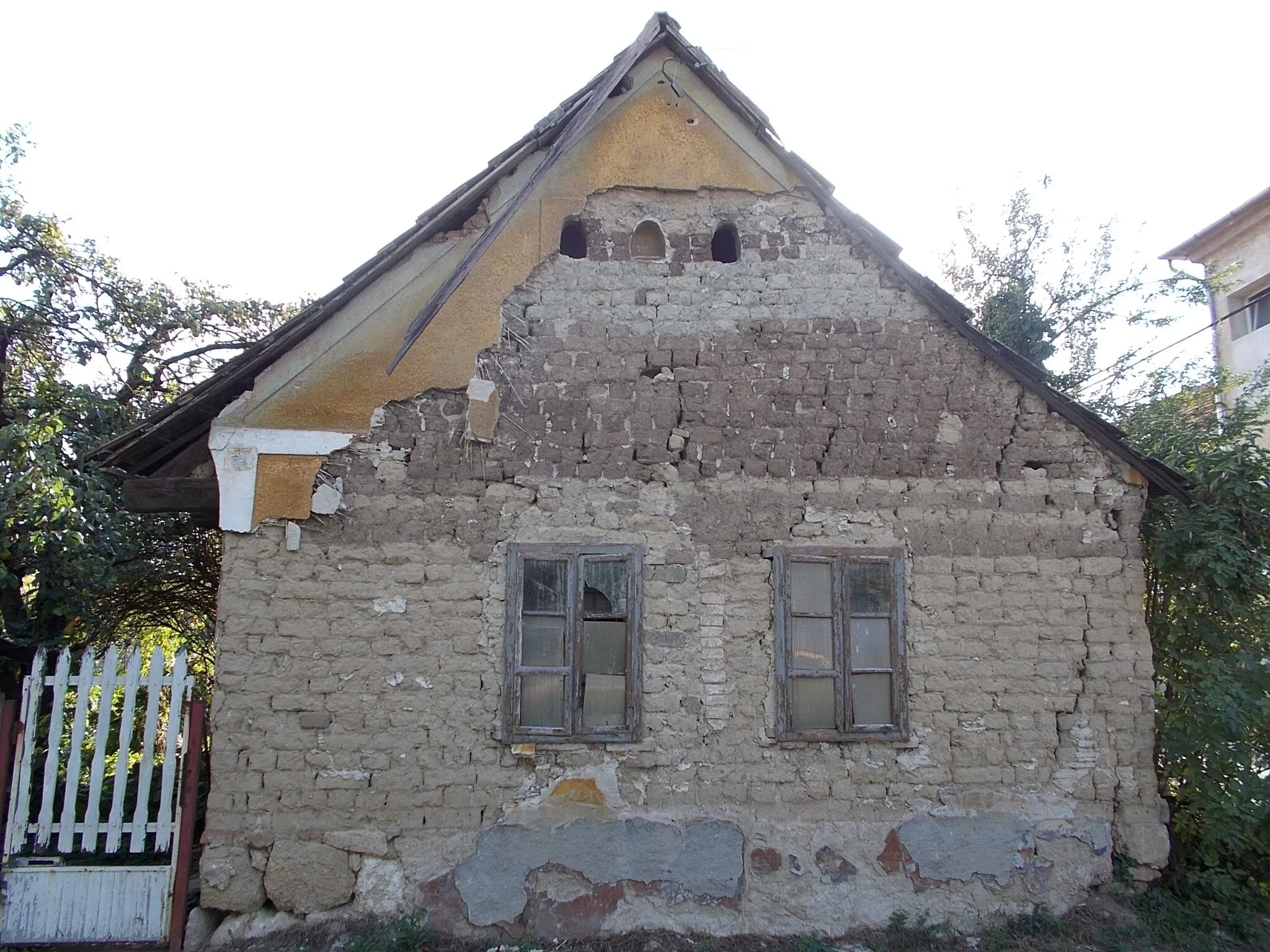 Photo showing: Dwelling building. Listed ID 17419. - Alsó Street, Újfalu, Érd, Pest County, Hungary.