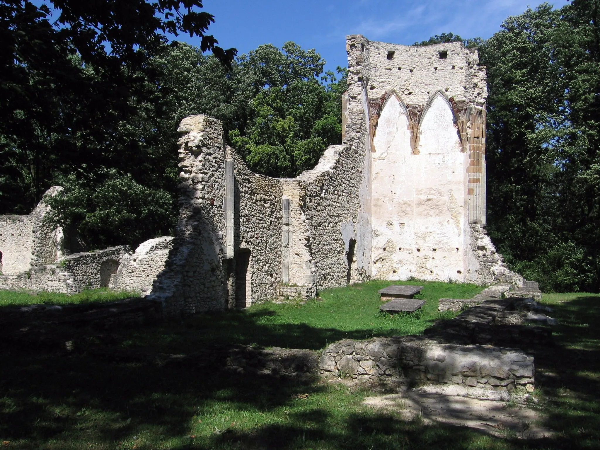 Photo showing: pálos templom- és kolostorrom