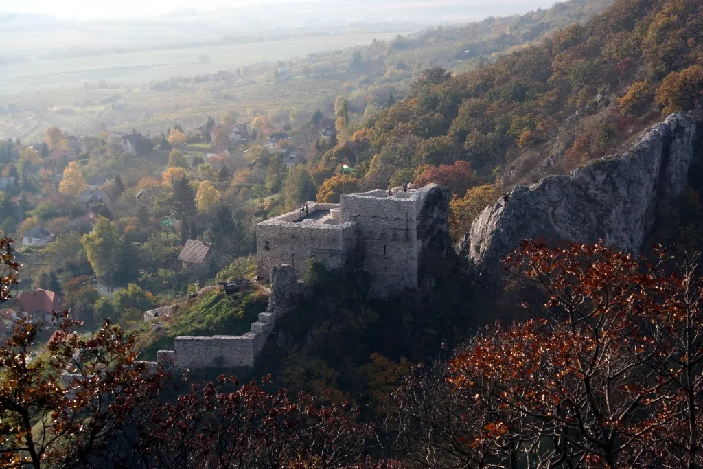 Photo showing: Csókakői vár látképe 2010.