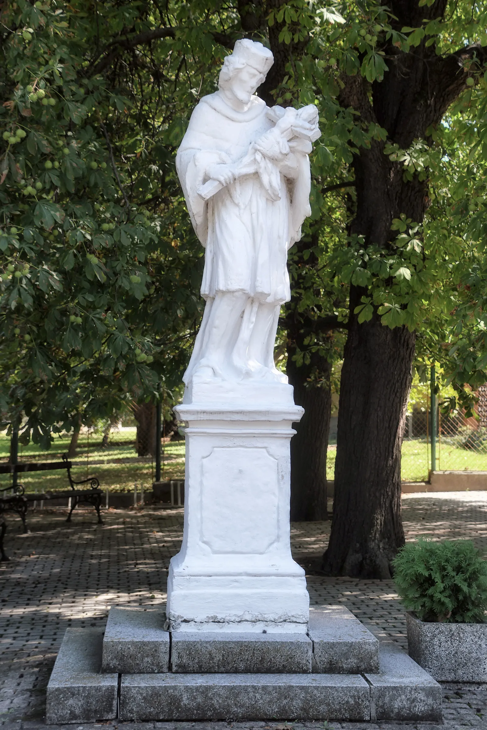 Photo showing: Statue of John of Nepomuk (Bábolna)