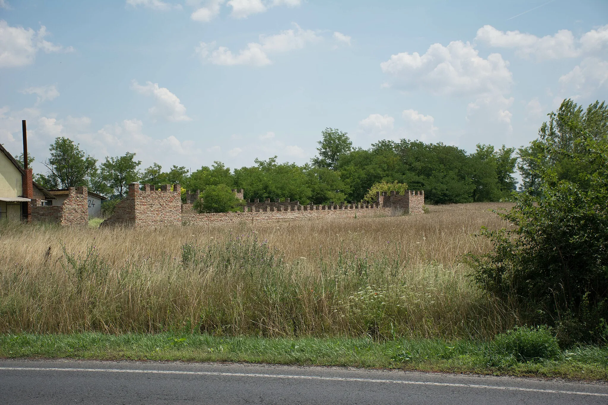 Photo showing: kerítés, vendéglő