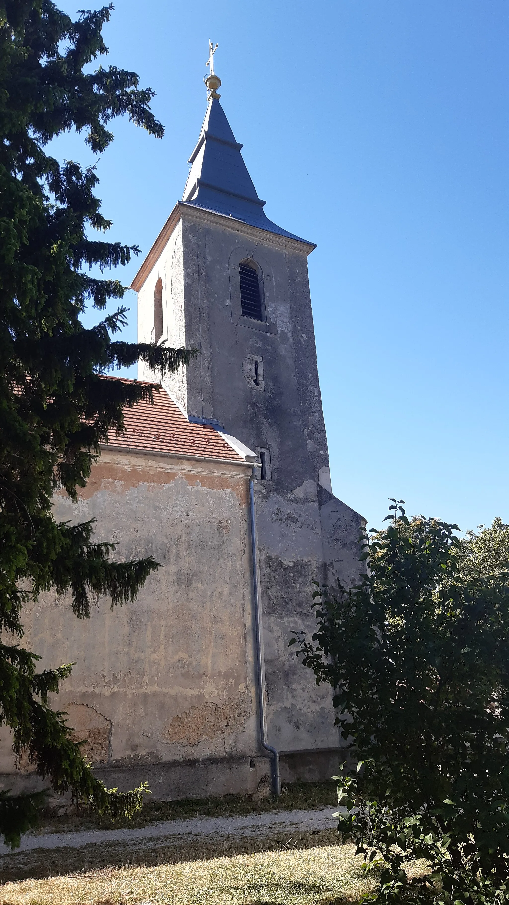 Photo showing: Fülei római katolikus templom