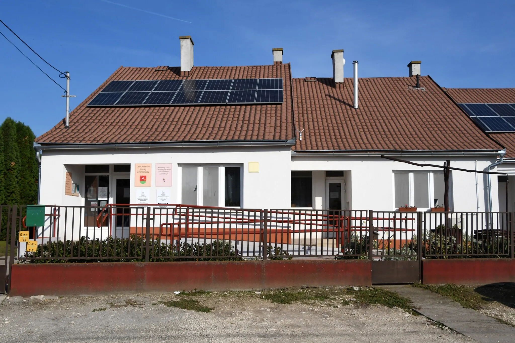 Photo showing: Village hall in Daruszentmiklós, Hungary