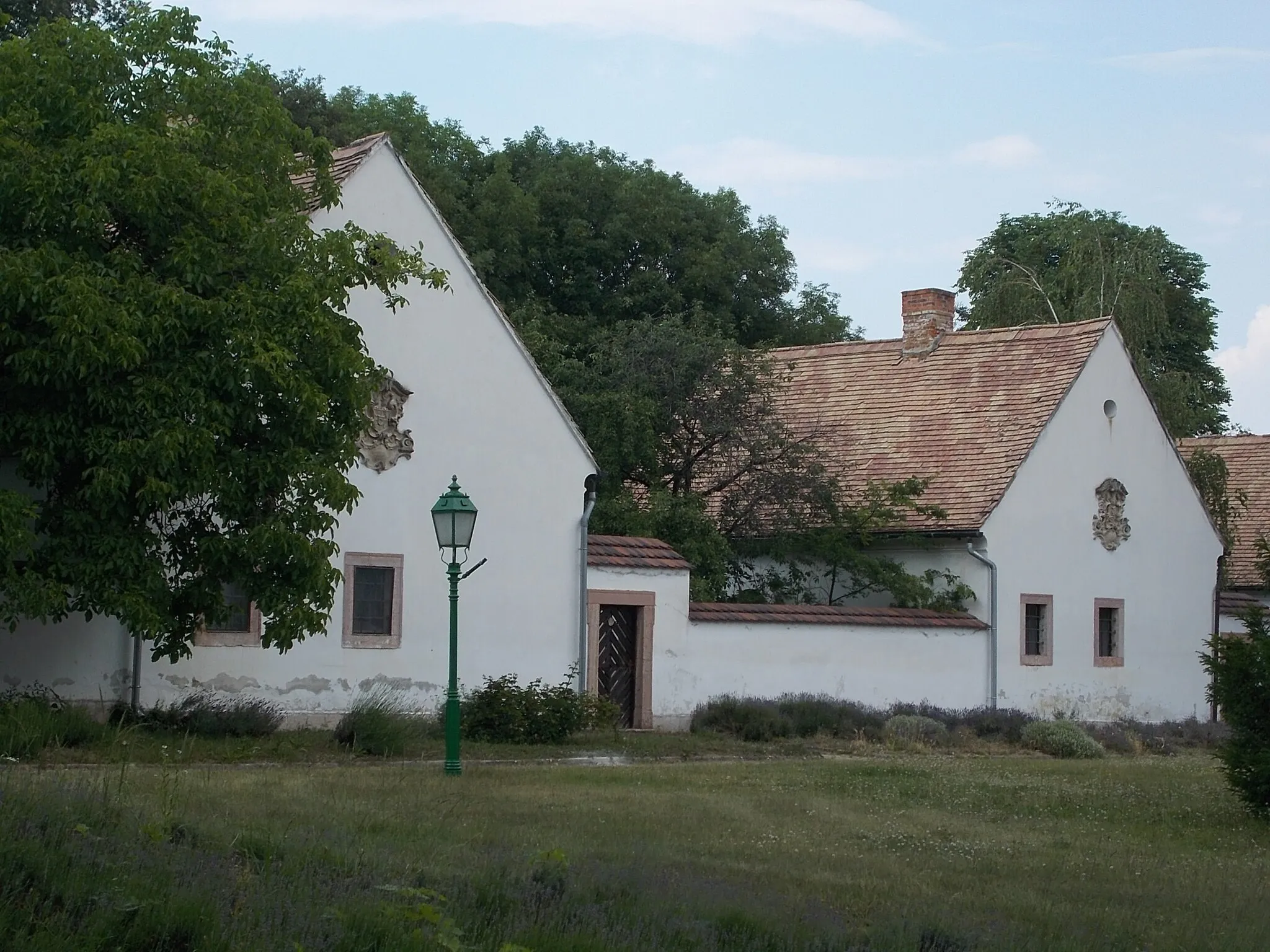 Photo showing: : Monks' Cell No 2 and 3. - Majk Hermitage, Majkpuszta, Oroszlány, Komárom-Esztergom County.