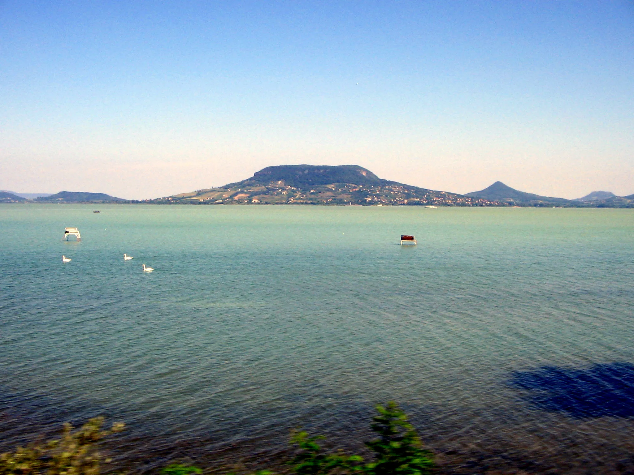 Photo showing: Badacseny.  Balaton. By Victor Belousov.