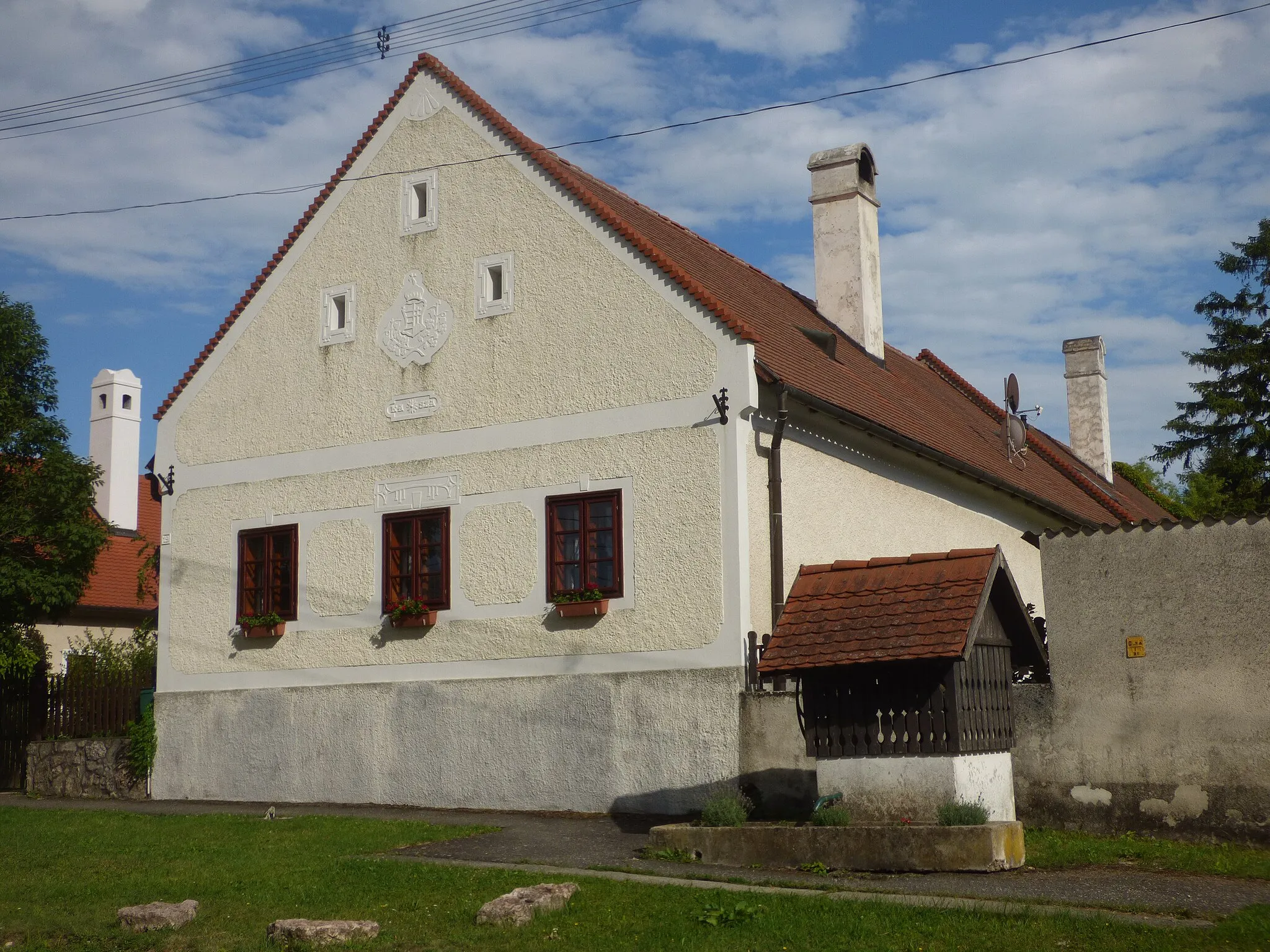 Photo showing: Jellegzetes barnagi lakóház
