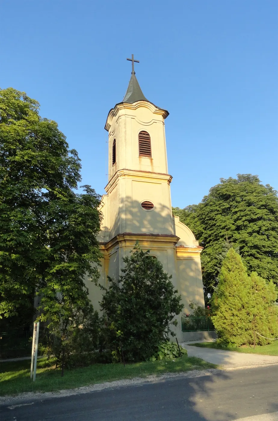 Photo showing: Ácsteszér - Saint Martin roman catholic church (Komárom-Esztergom County, Hungary)