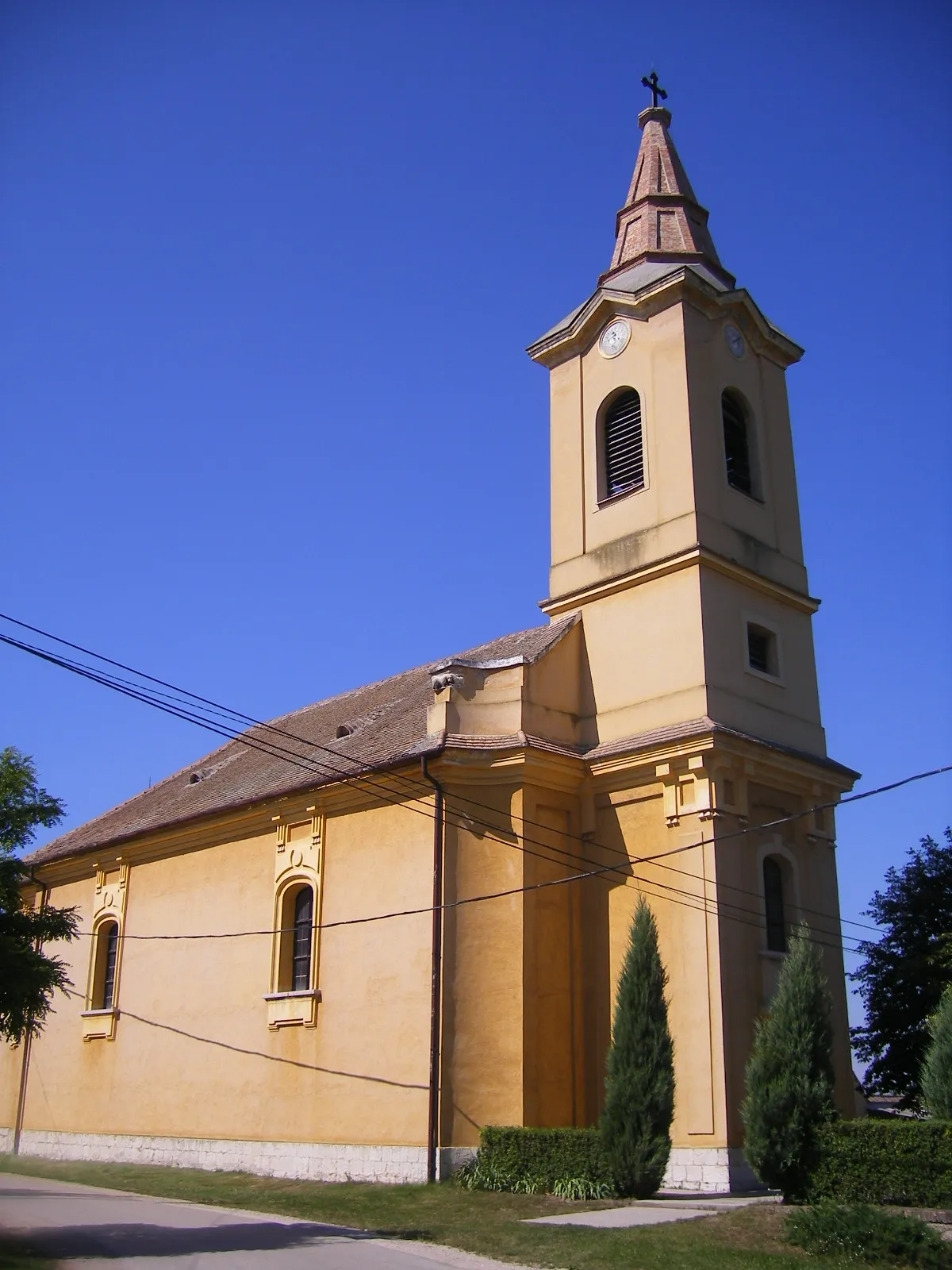 Photo showing: Szákszend - a szendi katolikus templom