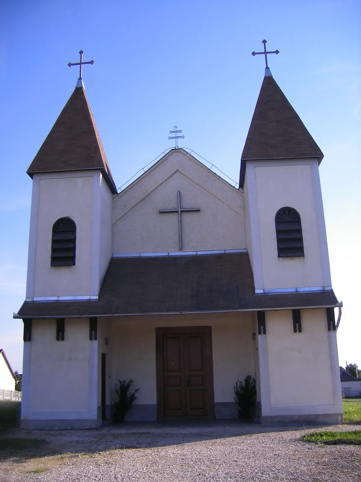 Photo showing: Naszály - Krisztus király római katolikus templom