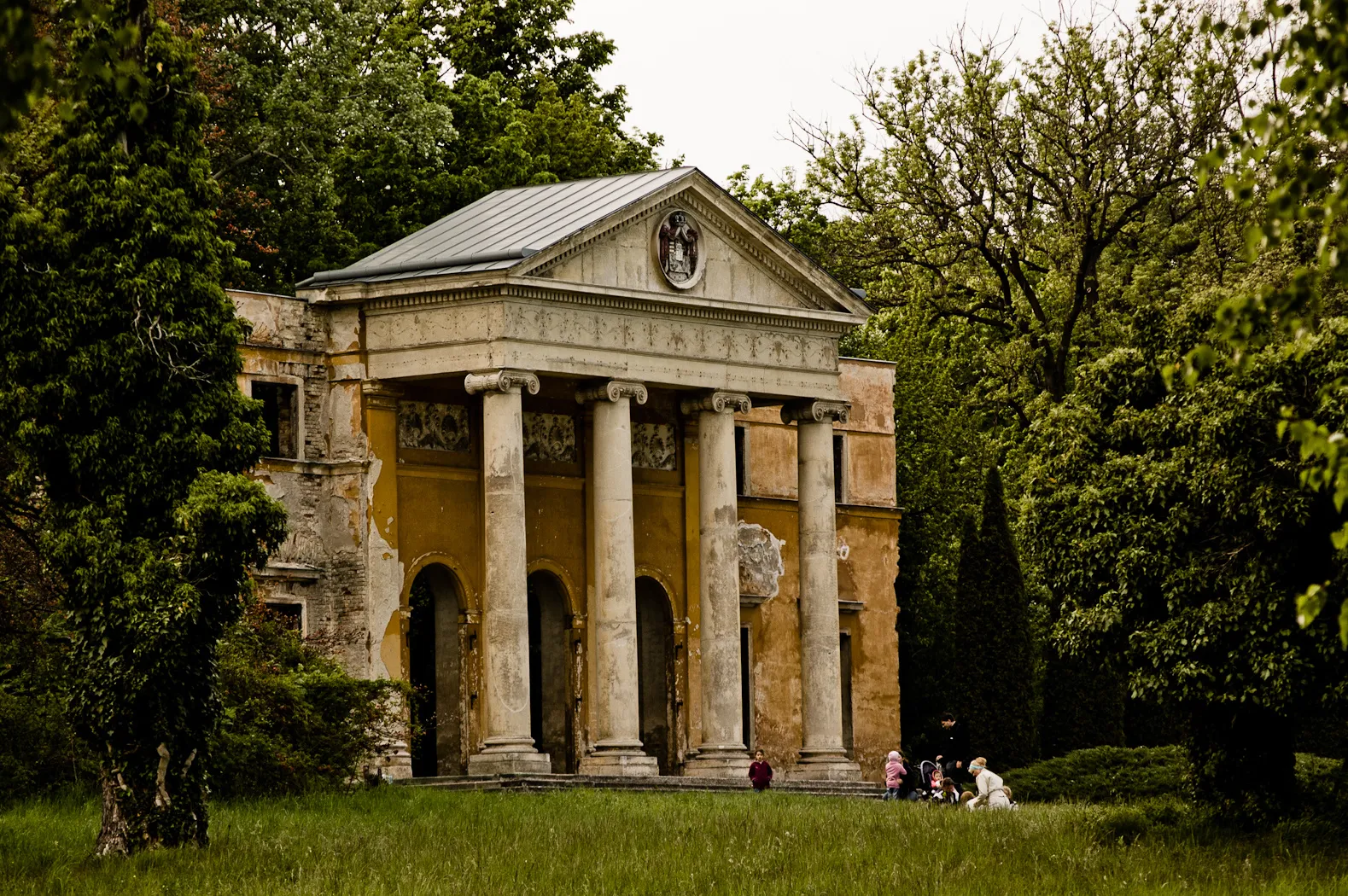 Photo showing: Habsburg kastély megmaradt középrésze (Alcsútdoboz, Arborétum)