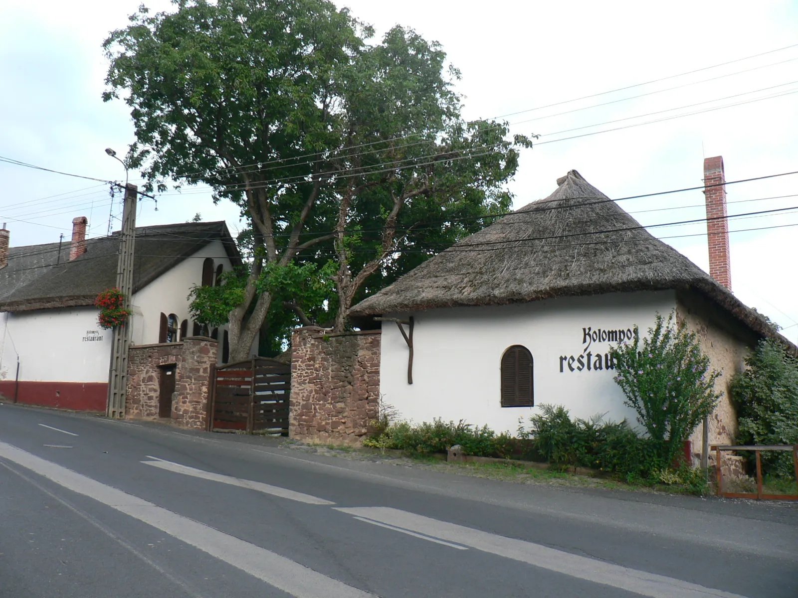 Photo showing: A Kolompos étterem Alsóörsön