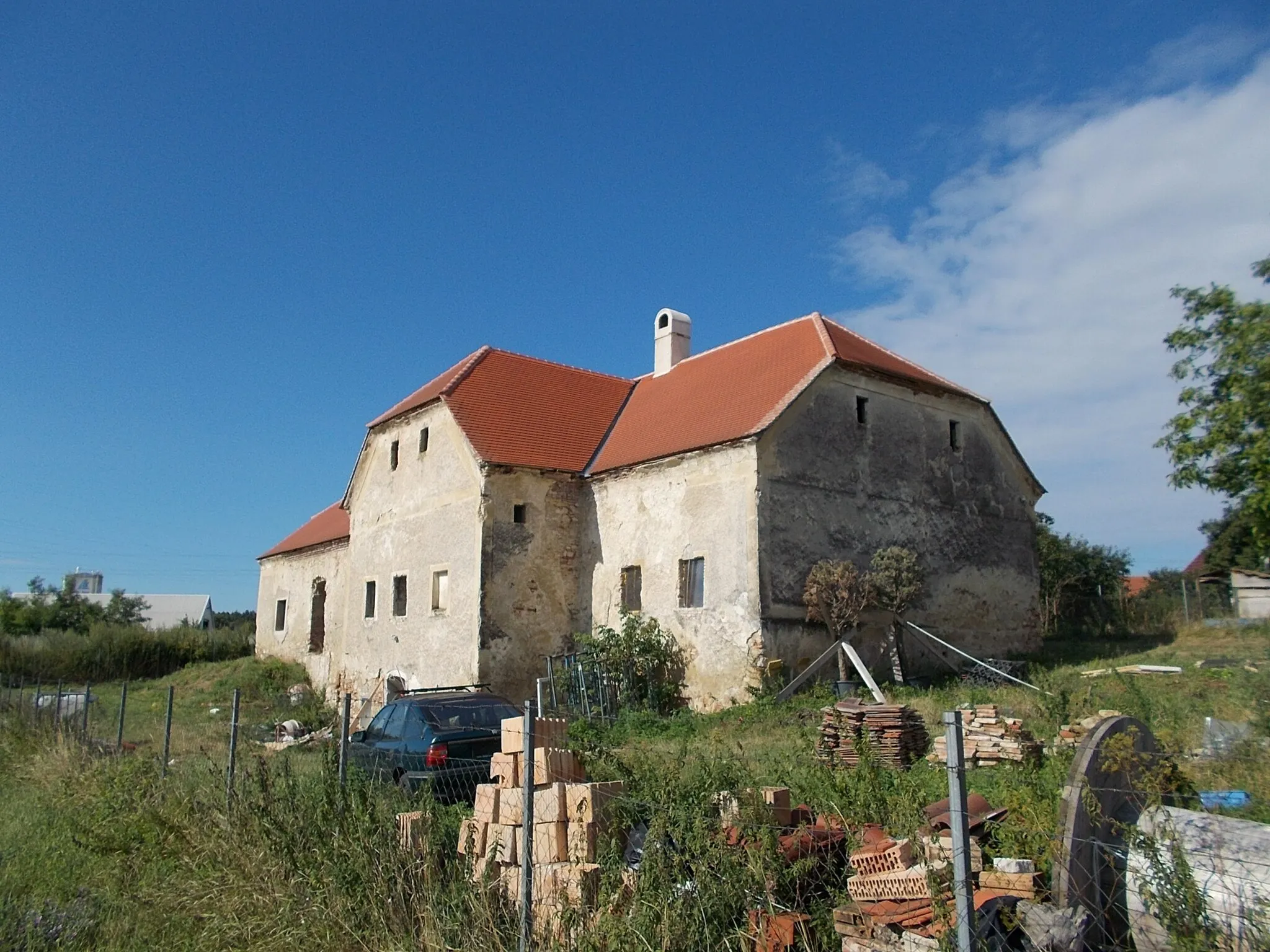 Photo showing: Dwelling house - Jutaspuszta, Veszprém, Veszprém County, Hungary.