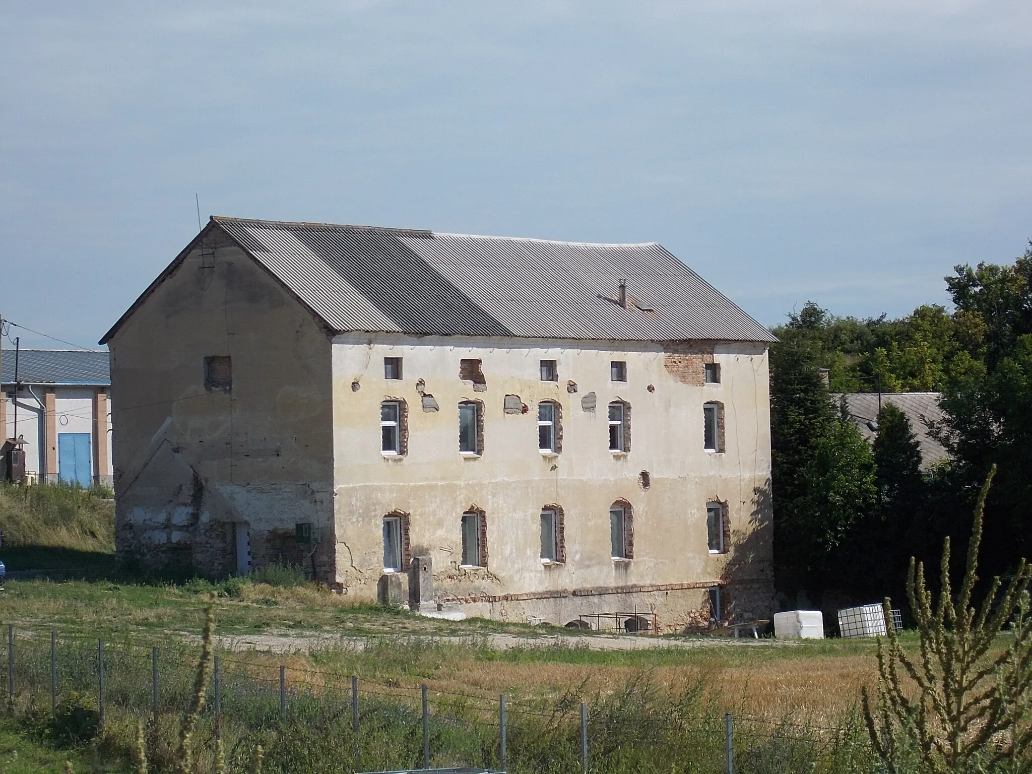 Photo showing: : Former mill. - Jutaspuszta, Veszprém, Veszprém County, Hungary.