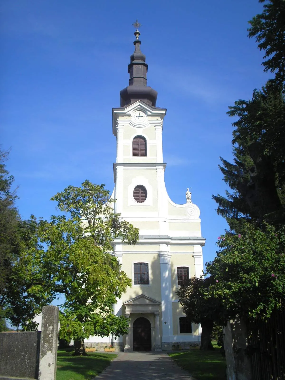 Photo showing: The catholic church in Donji Martijanec, Croatia