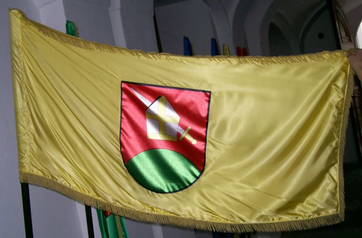 Photo showing: Flag of Municipality of Martijanec, Varaždin County, Croatia