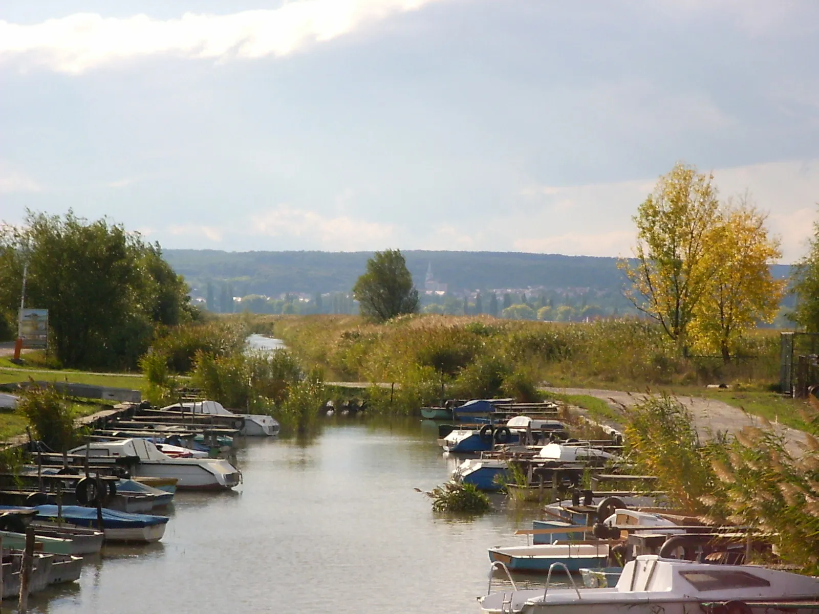 Photo showing: Boats in Fertőrákos