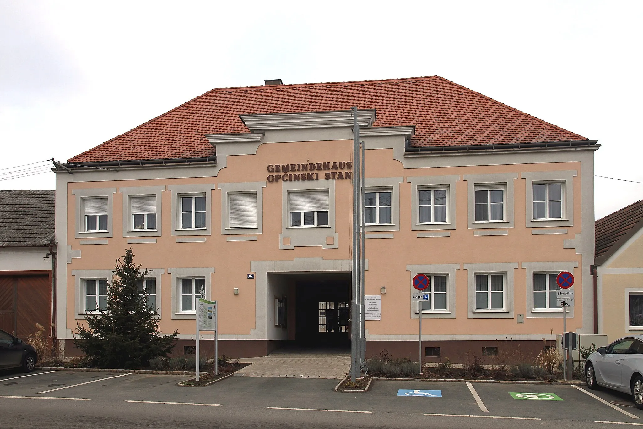 Photo showing: Nikitsch - municipal office