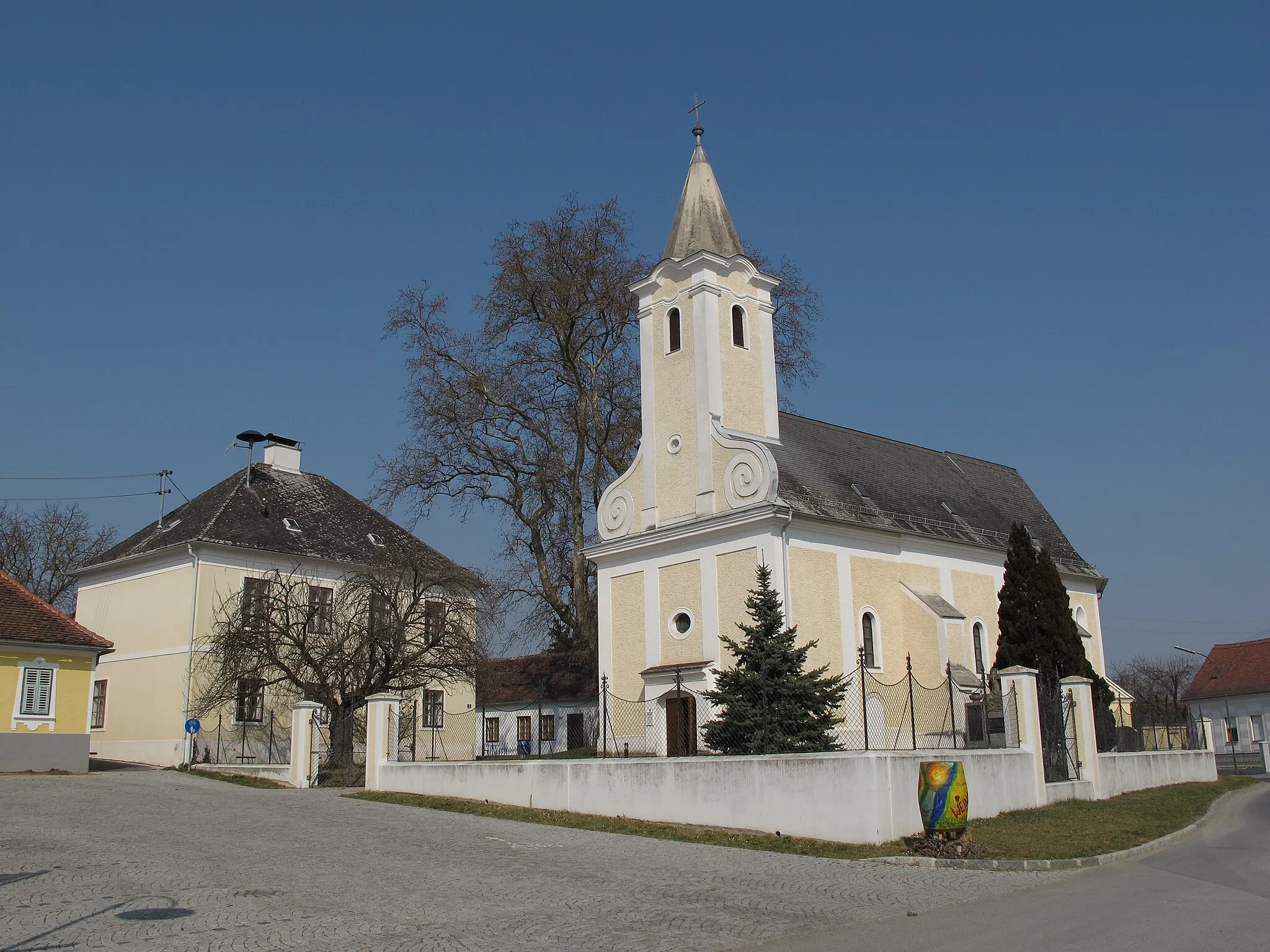 Photo showing: Gemeinde Bildein

This media shows the protected monument with the number 27804 in Austria. (Commons, de, Wikidata)

This media shows the protected monument with the number 27803 in Austria. (Commons, de, Wikidata)