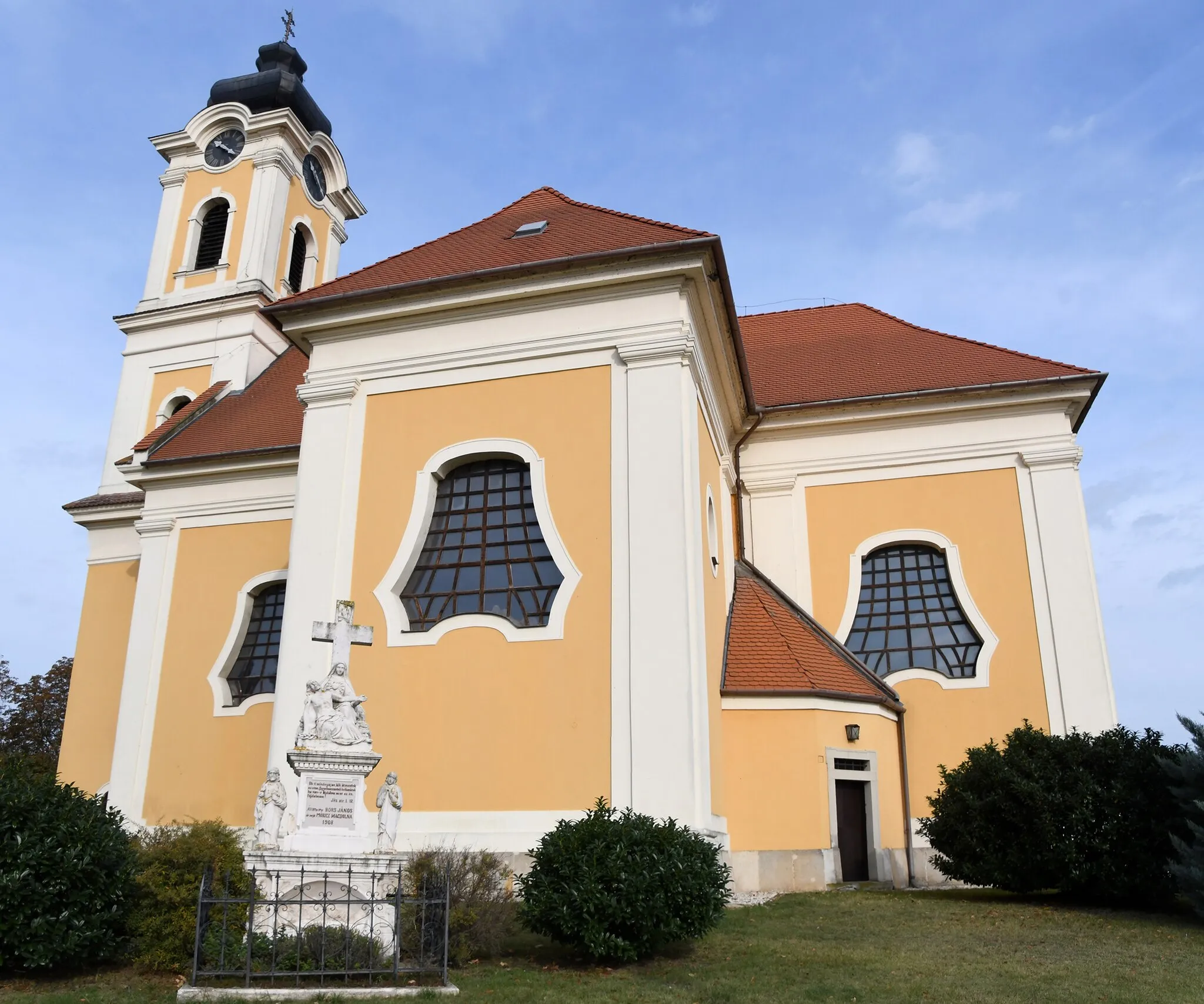 Photo showing: Roman Catholic church in Balatonkeresztúr, Hungary