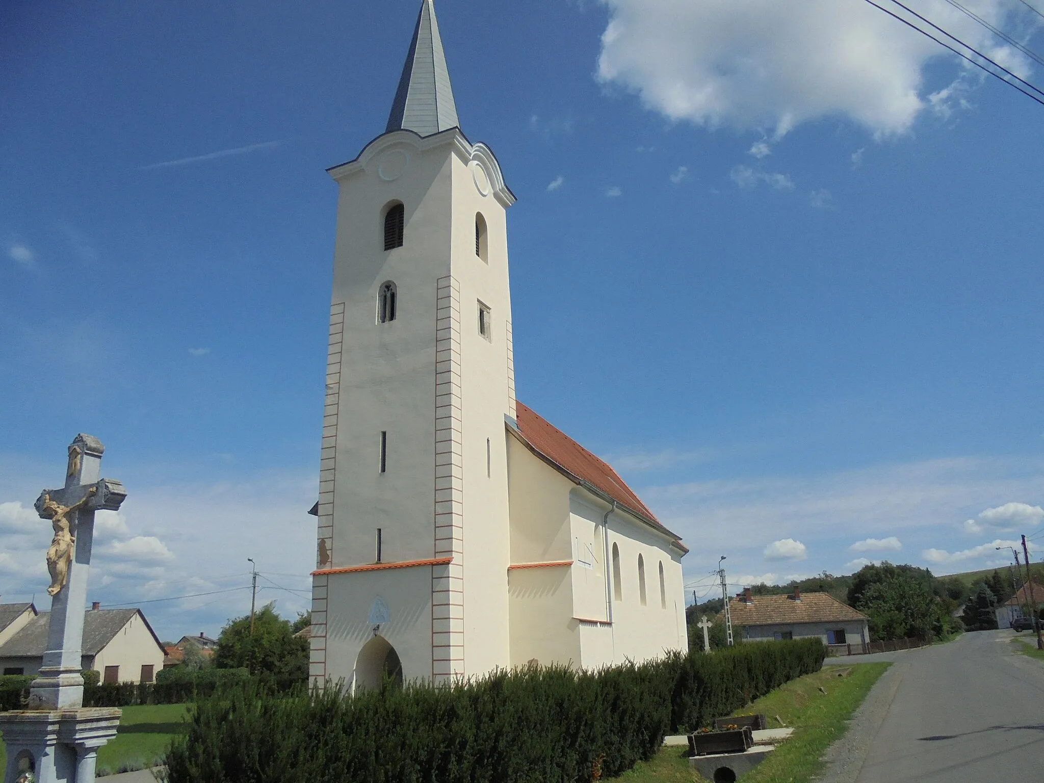 Photo showing: Salomvár Roman Catholic church