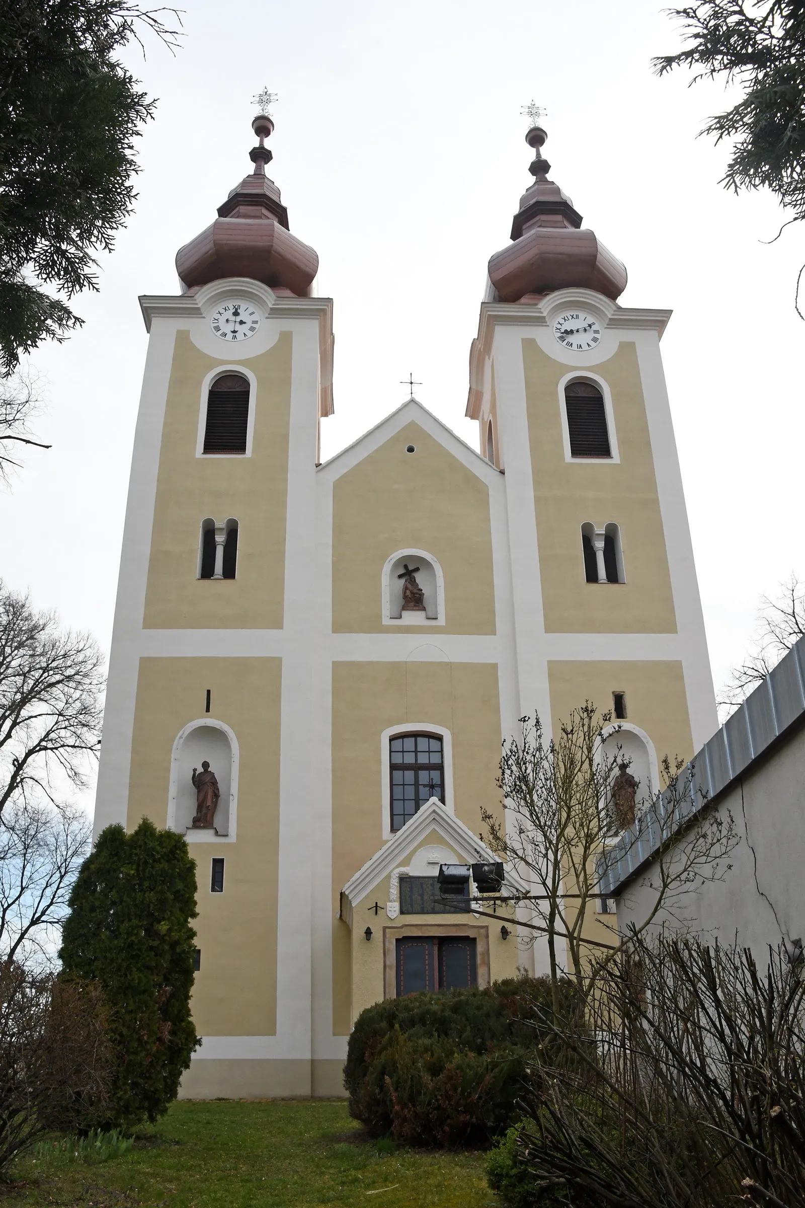 Photo showing: Roman Catholic church in Nagykapornak, Hungary