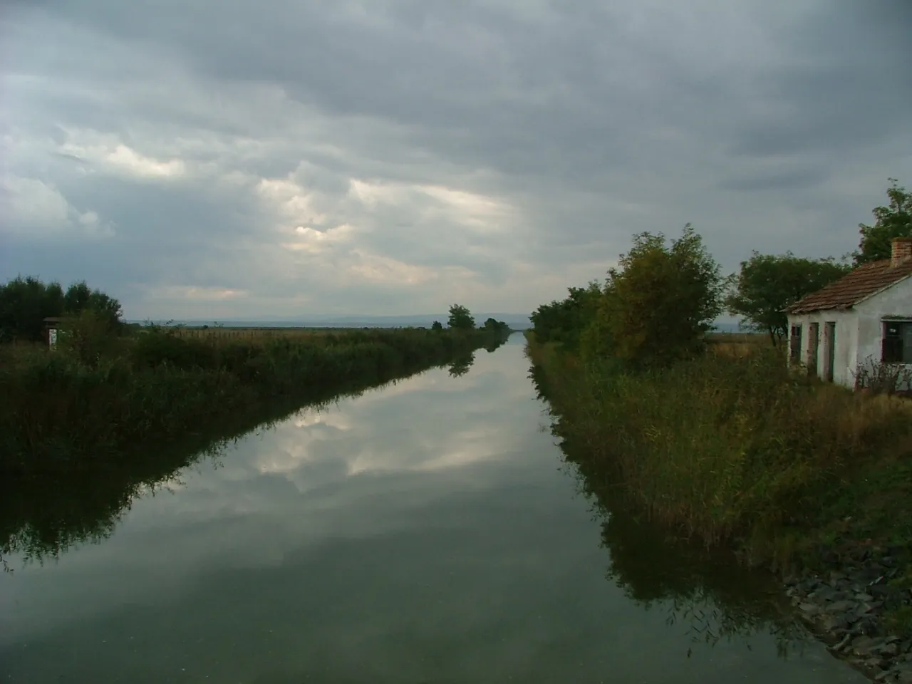 Photo showing: The Hanság main channel in Sarród