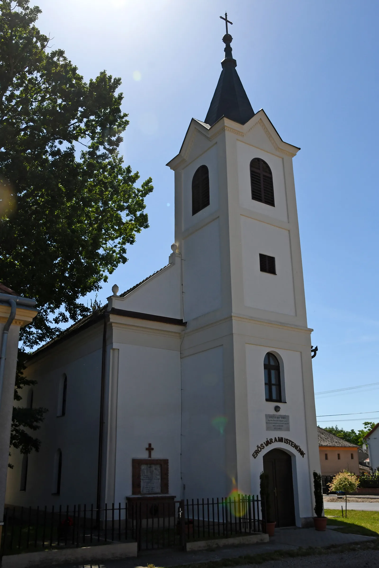 Photo showing: Lutheran church in Rábcakapi, Hungary