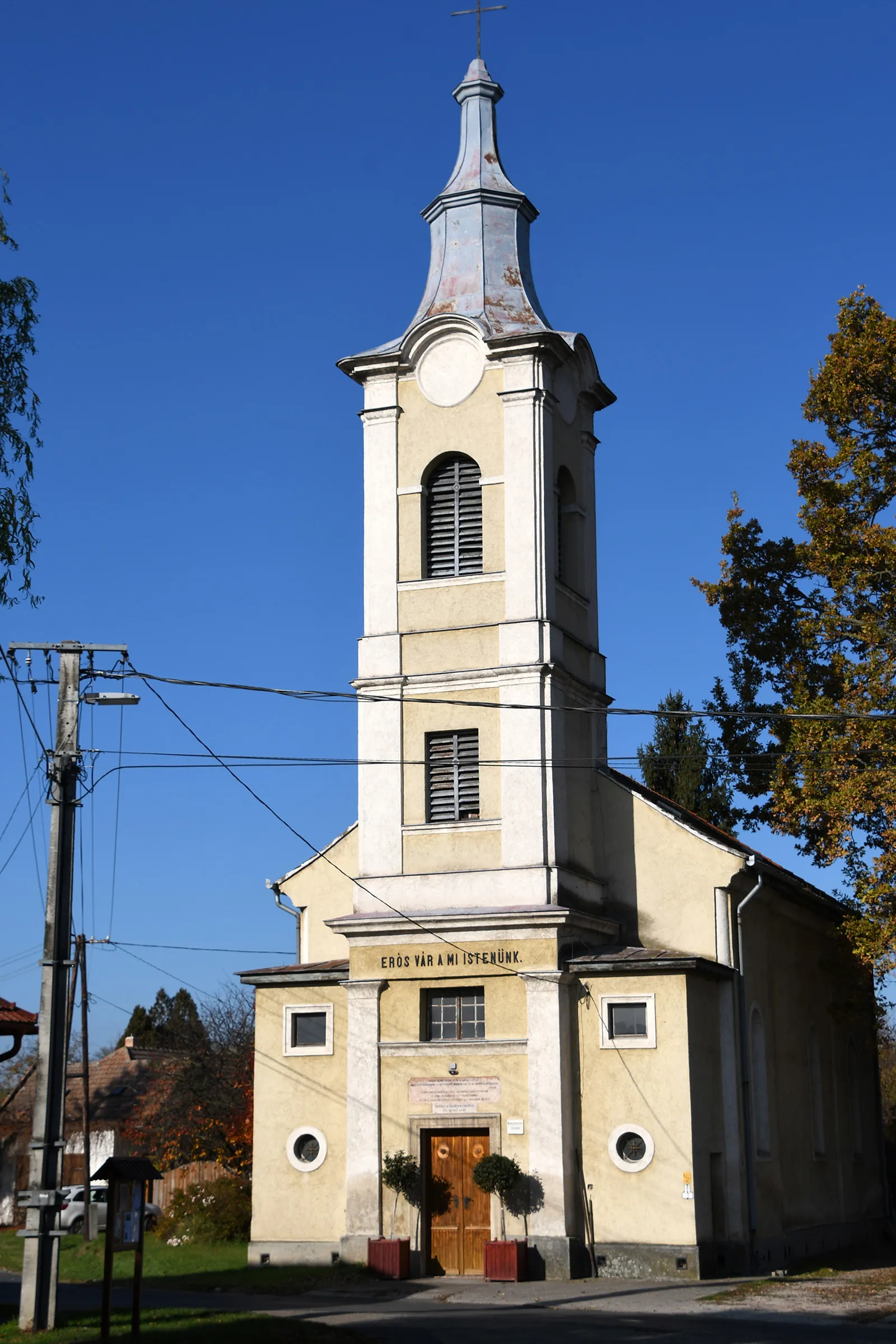 Photo showing: Lutheran church in Bezi, Hungary