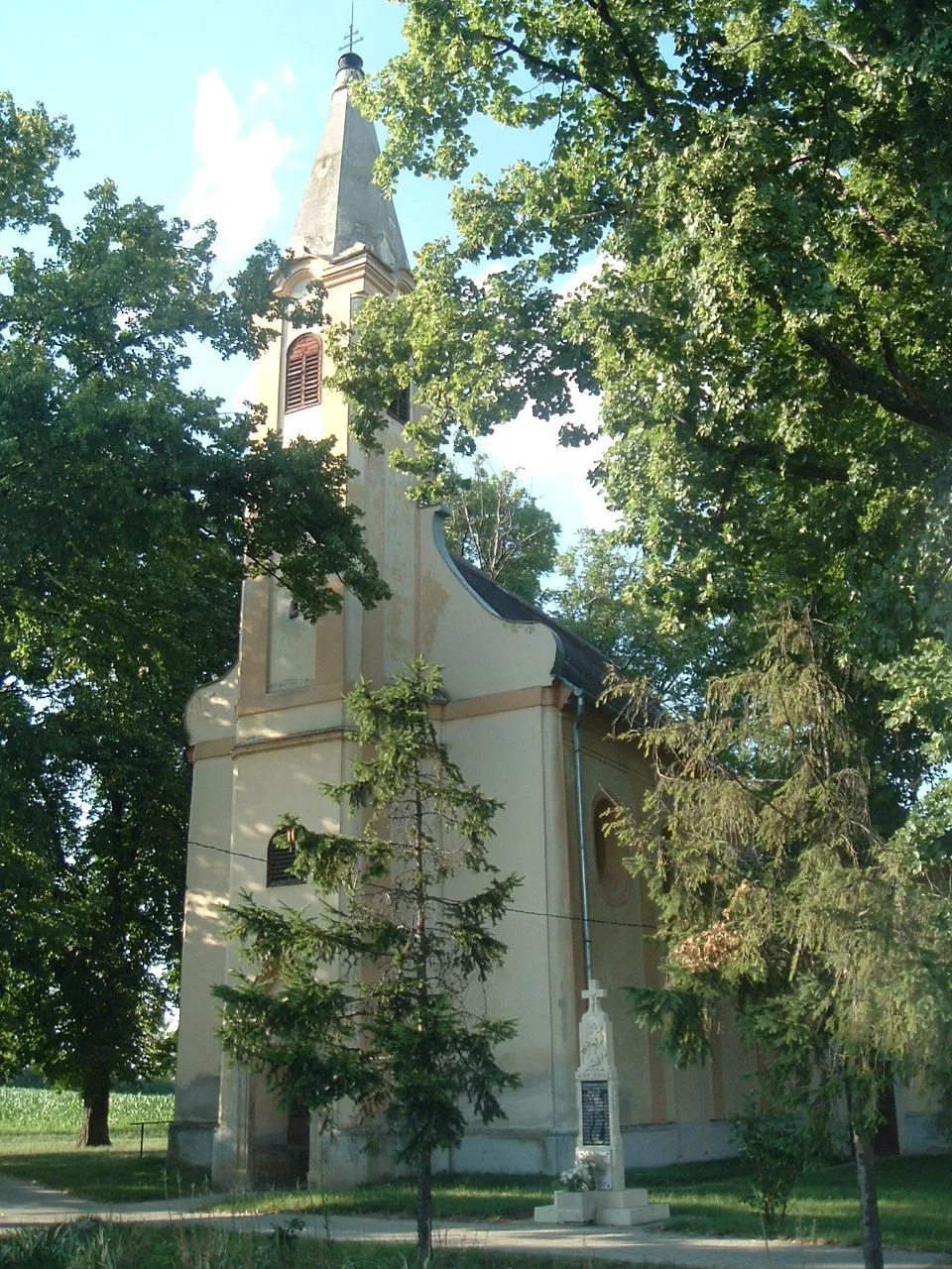 Photo showing: Gyalóka, Hungary

This is a photo of a monument in Hungary. Identifier: 4152