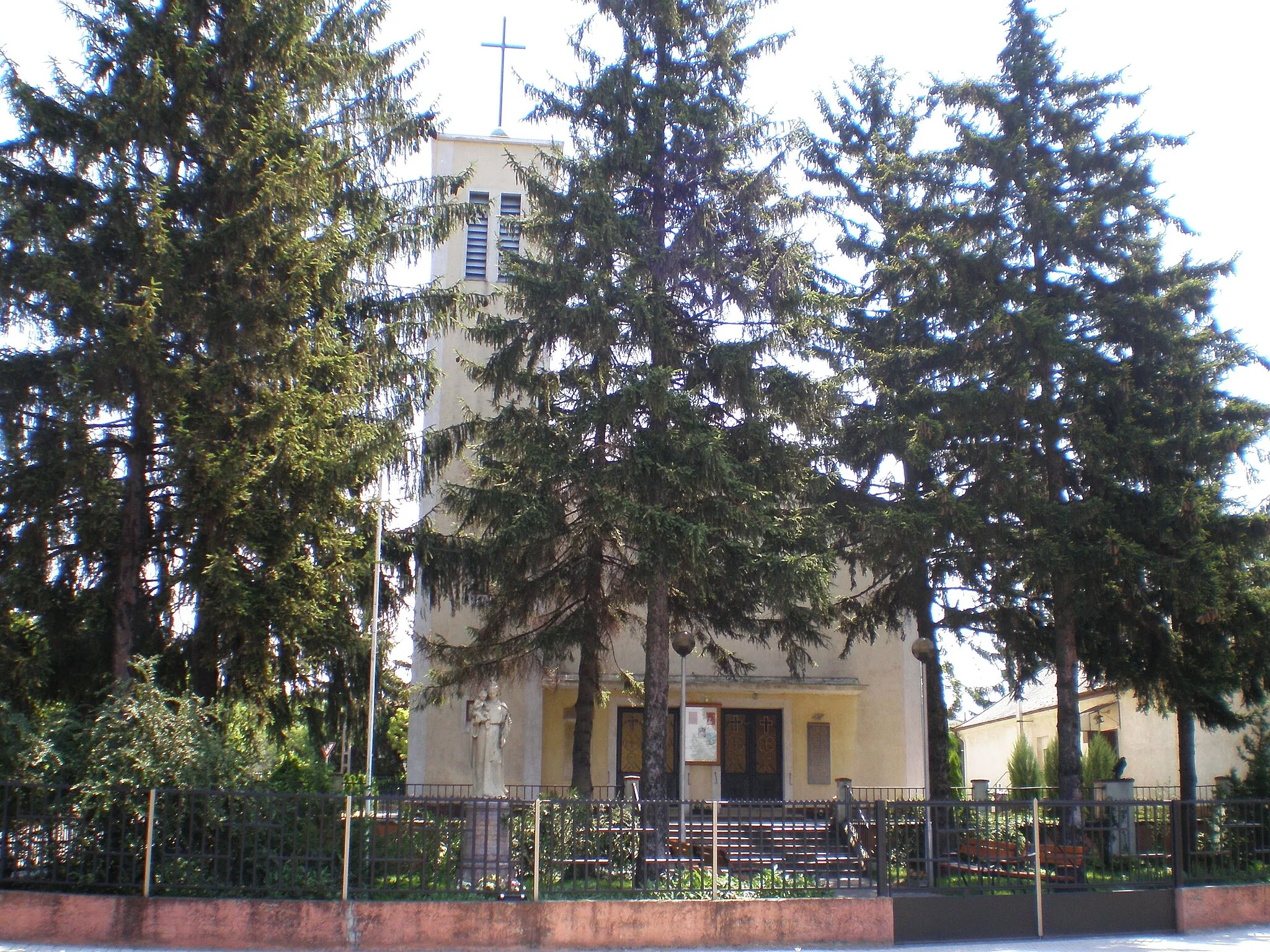 Photo showing: Nagyboldogasszony temploma (Győr-Ménfőcsanak)