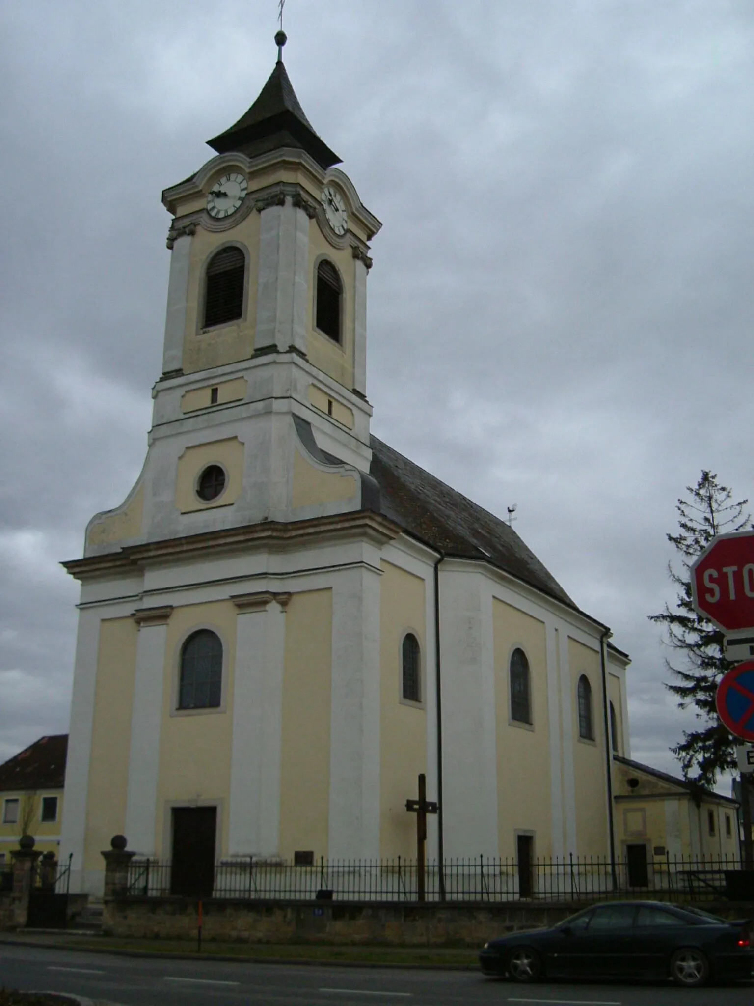 Photo showing: Parish Church of Trausdorf (Burgenland, Austria)