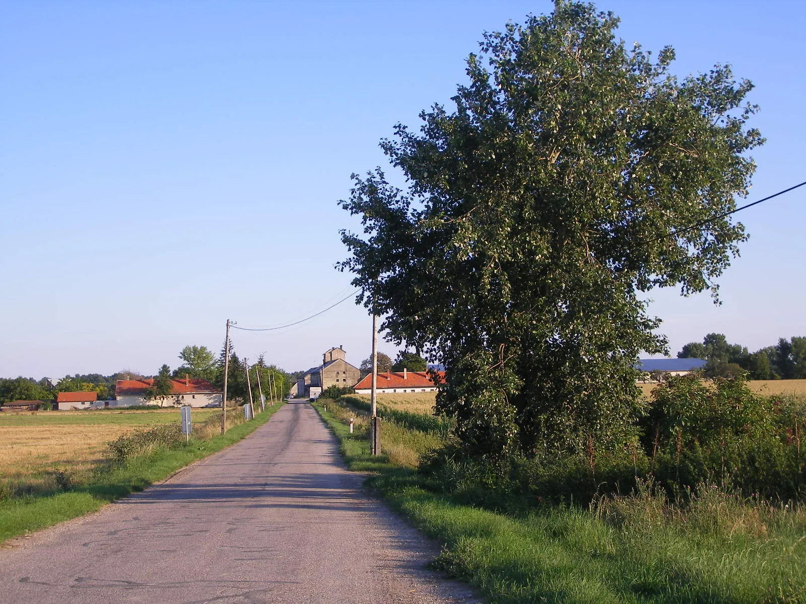 Photo showing: Komárom/Őrsújfalu - Szentpálpuszta
