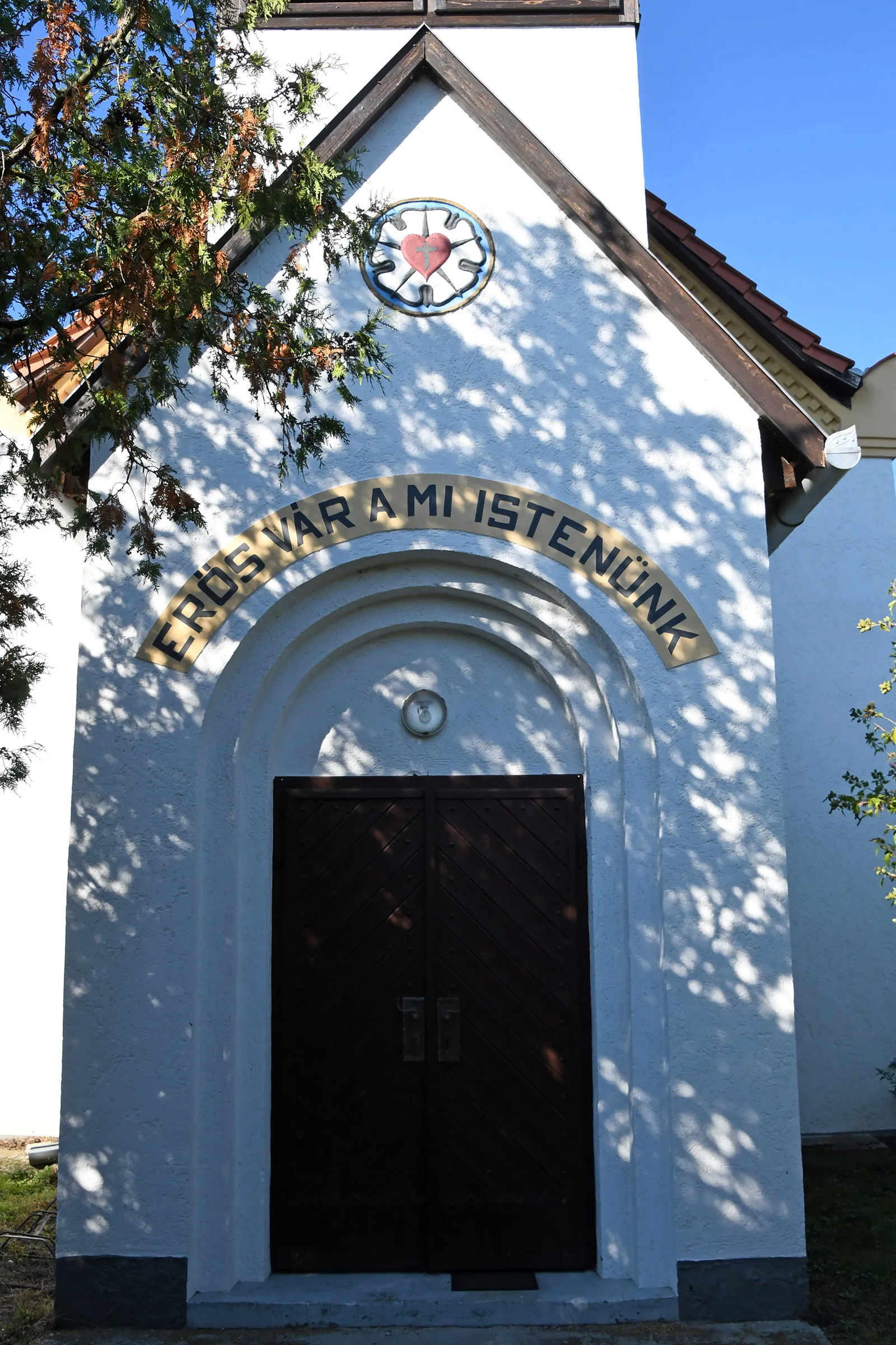 Photo showing: Lutheran church in Enese, Hungary