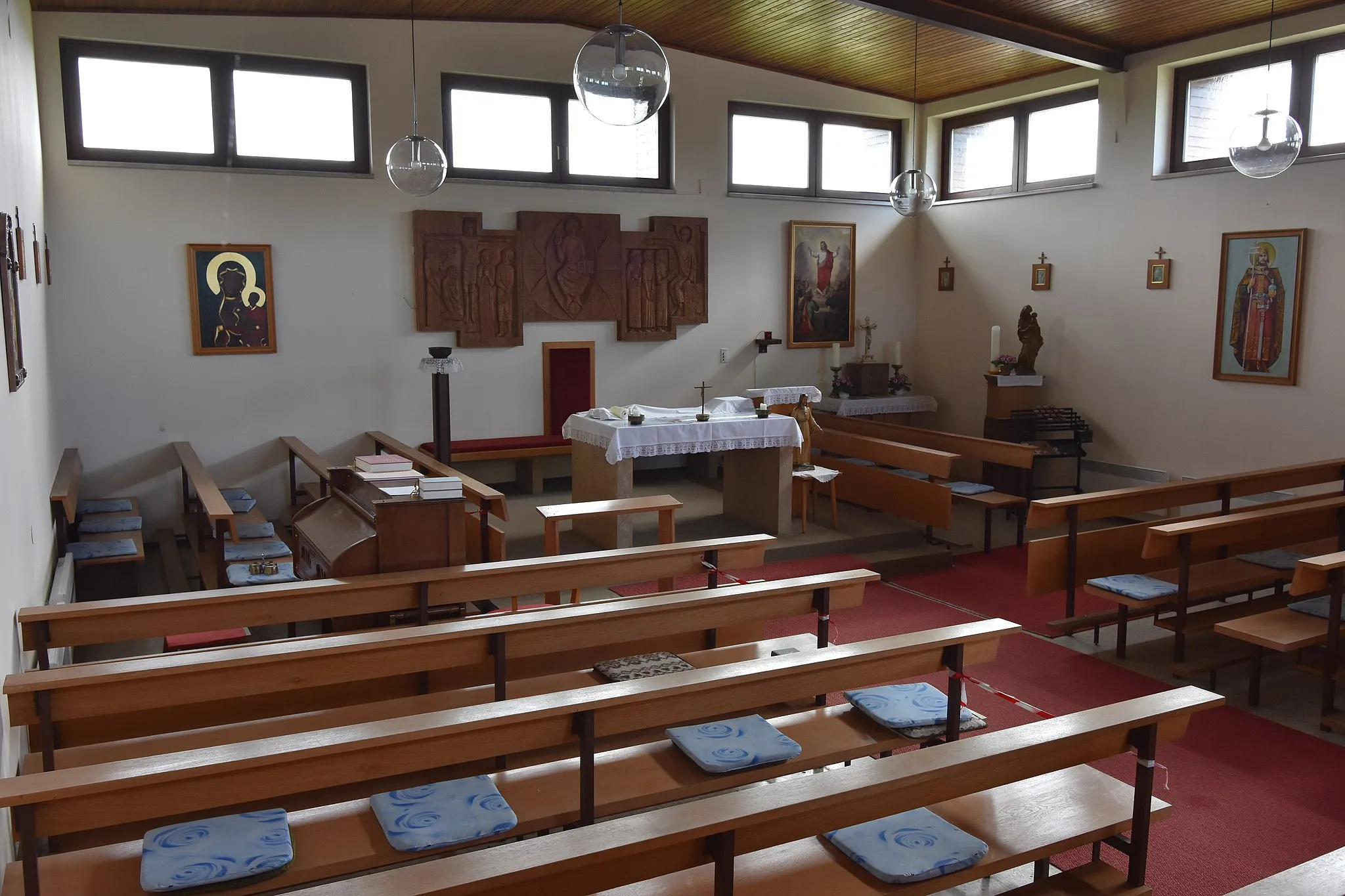 Photo showing: Filialkirche zum hl. Stephan, Höll Interior