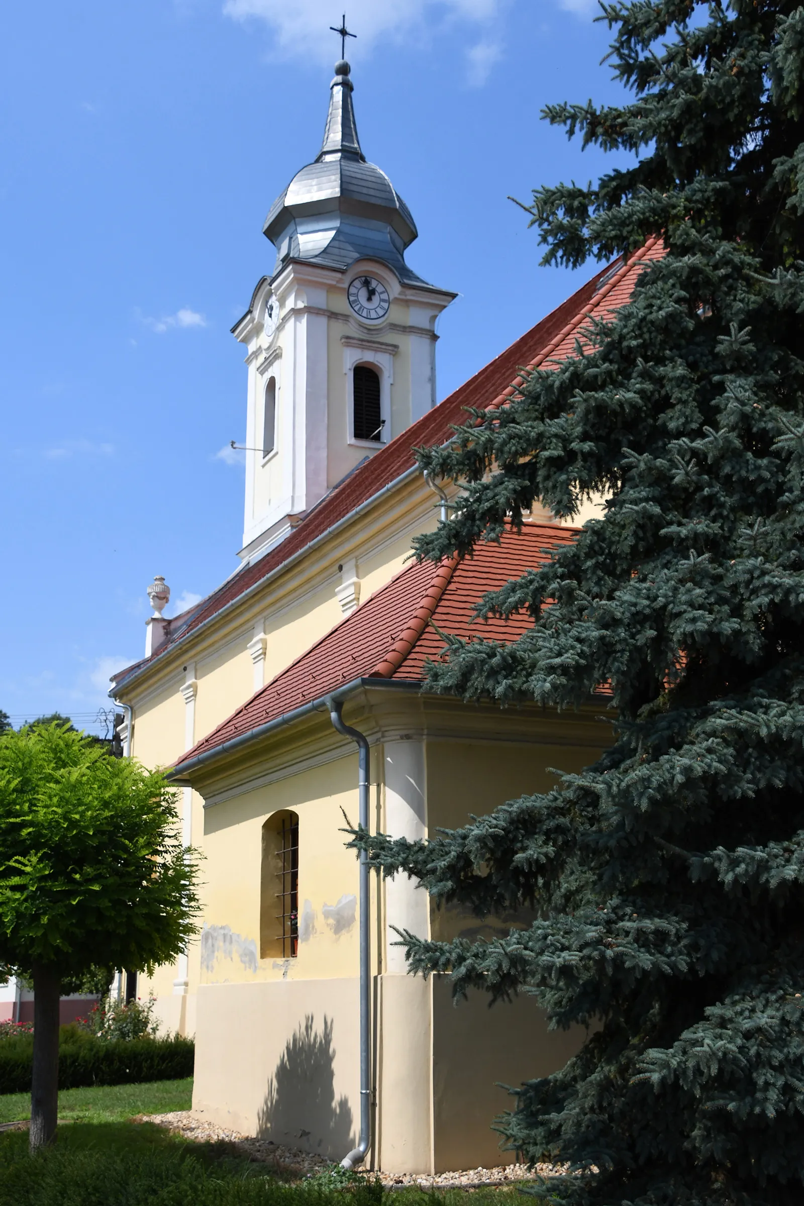 Photo showing: Roman Catholic church in Zalabér, Hungary