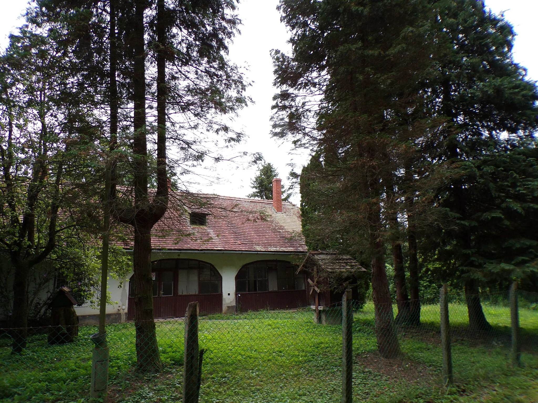 Photo showing: Landscape between Bejcgyertyános and Kám